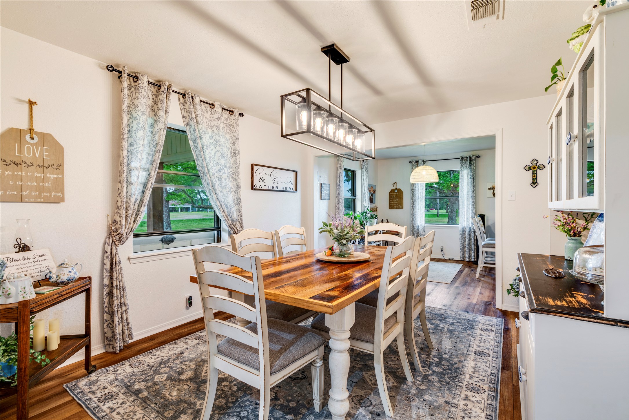 6013 Farm Road 1502