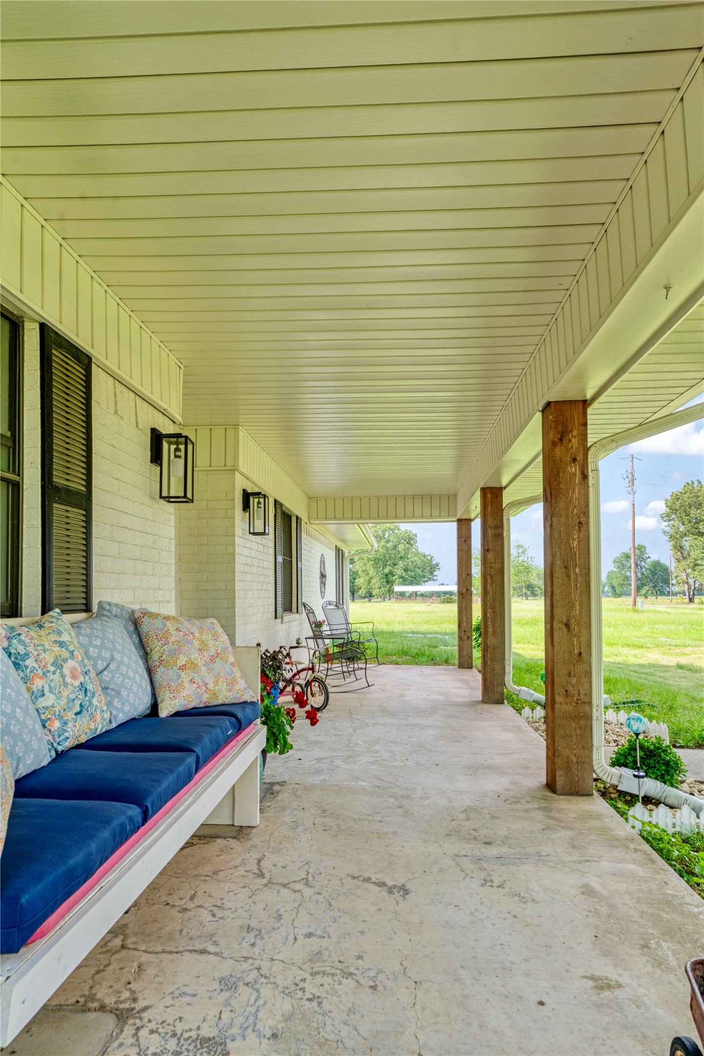 6013 Farm Road 1502