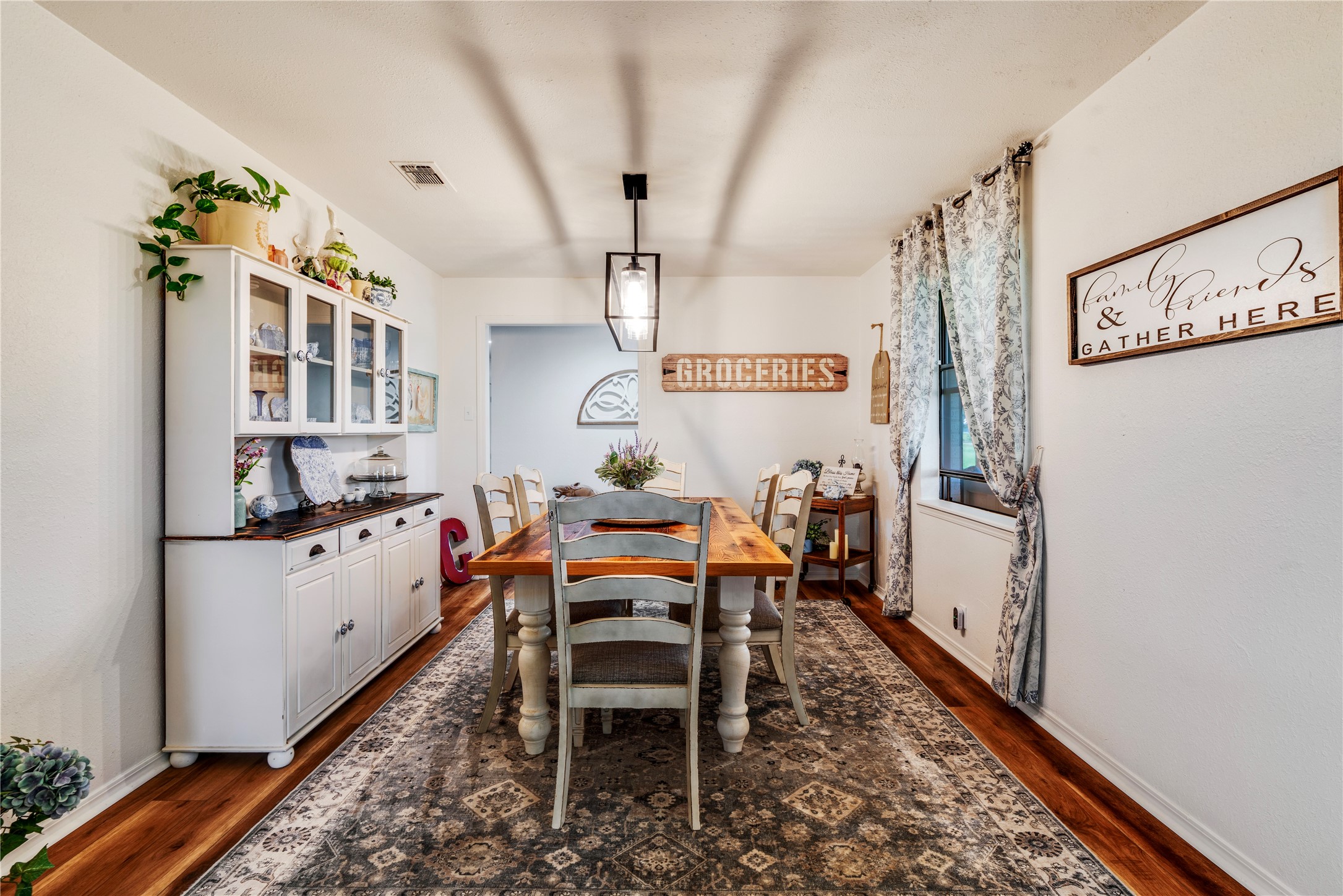 6013 Farm Road 1502