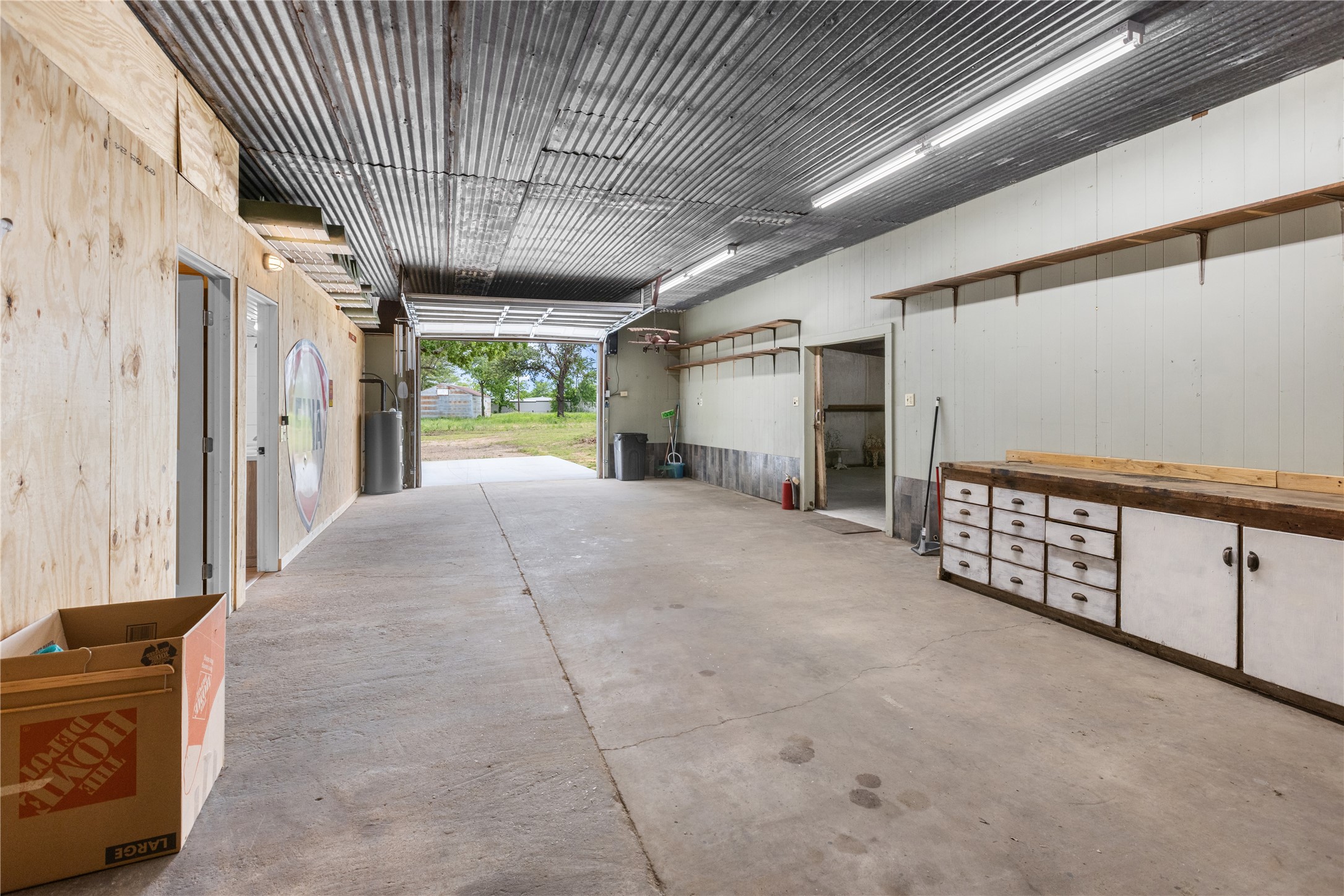 2230 Farm Road 79
