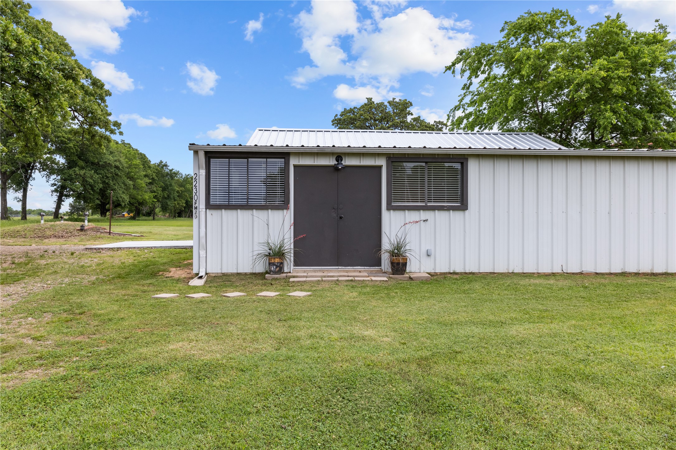 2230 Farm Road 79