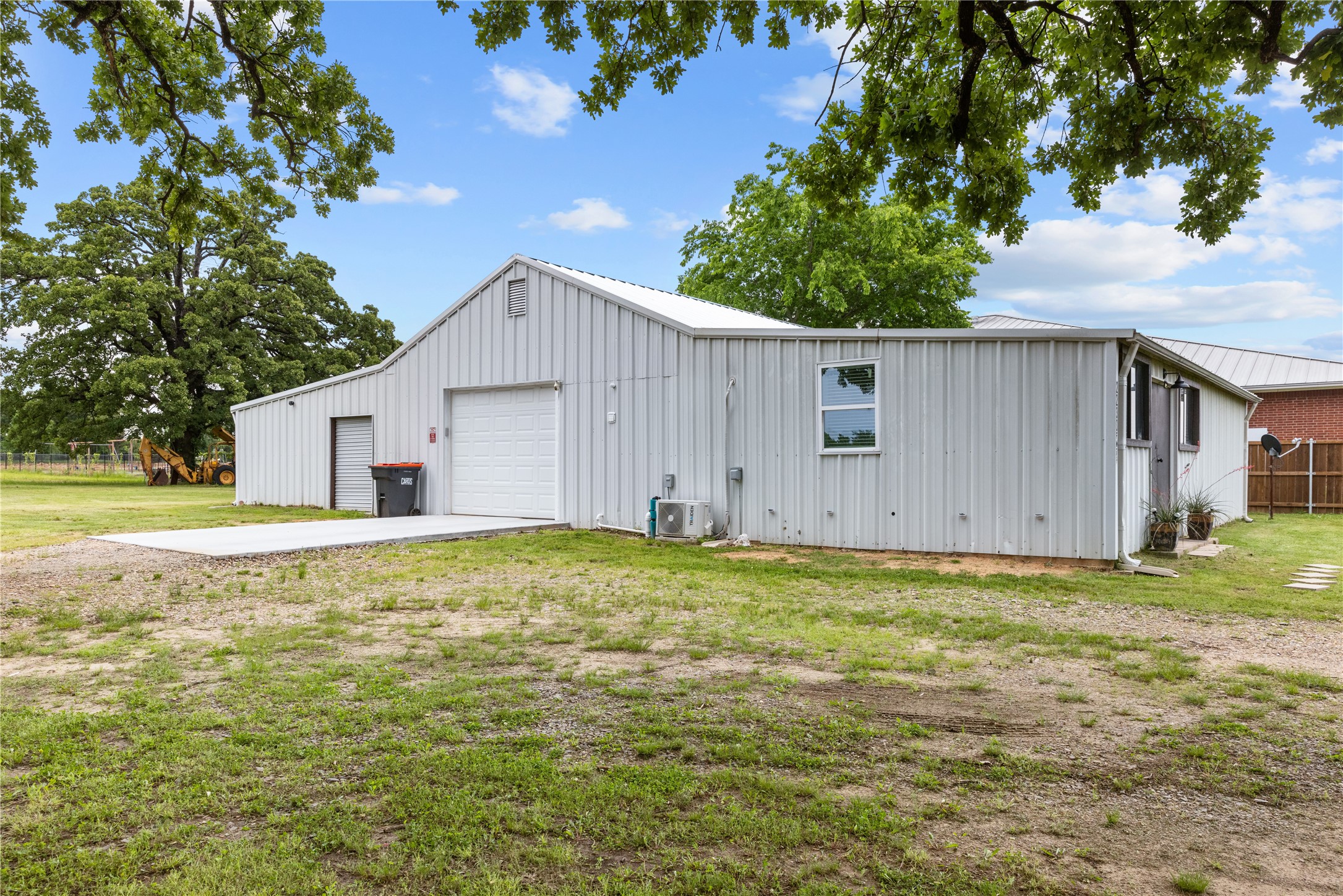 2230 Farm Road 79