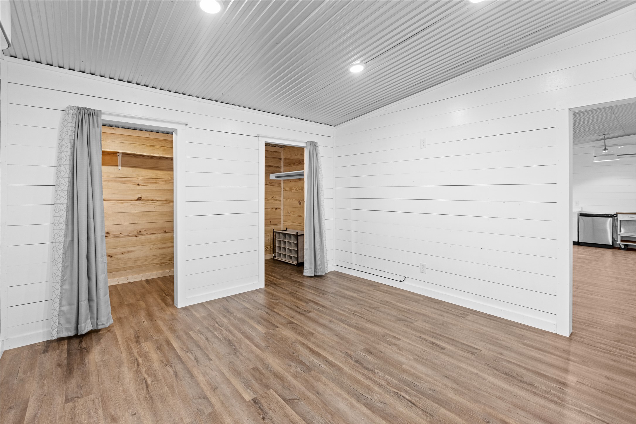 2230 Farm Road 79