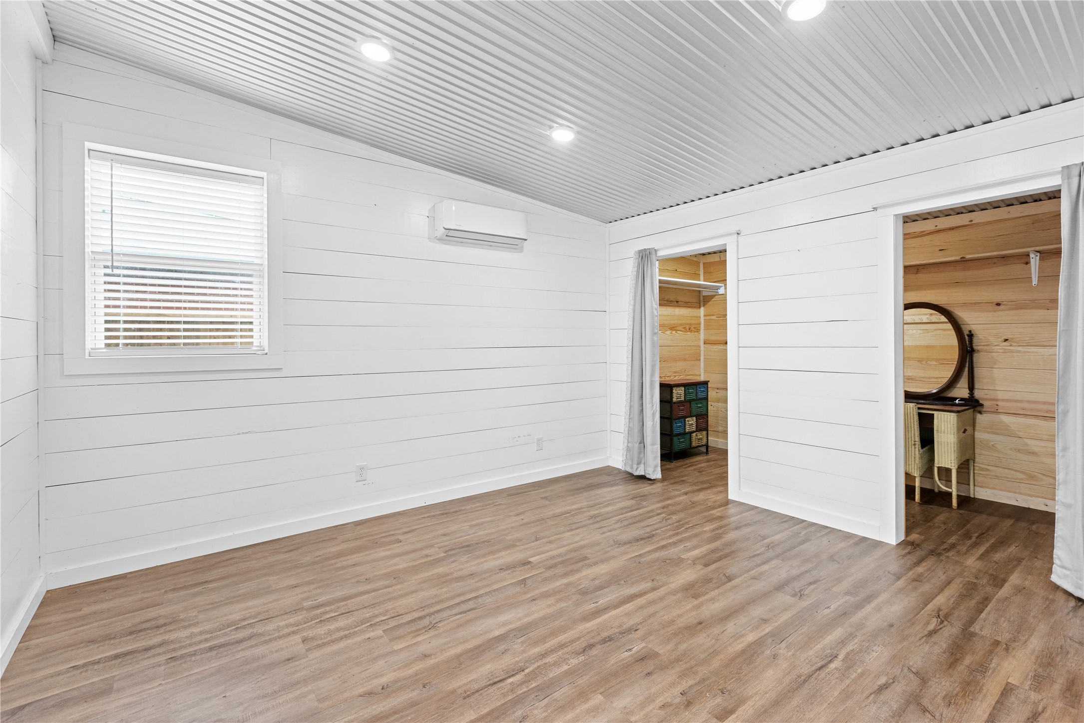 2230 Farm Road 79