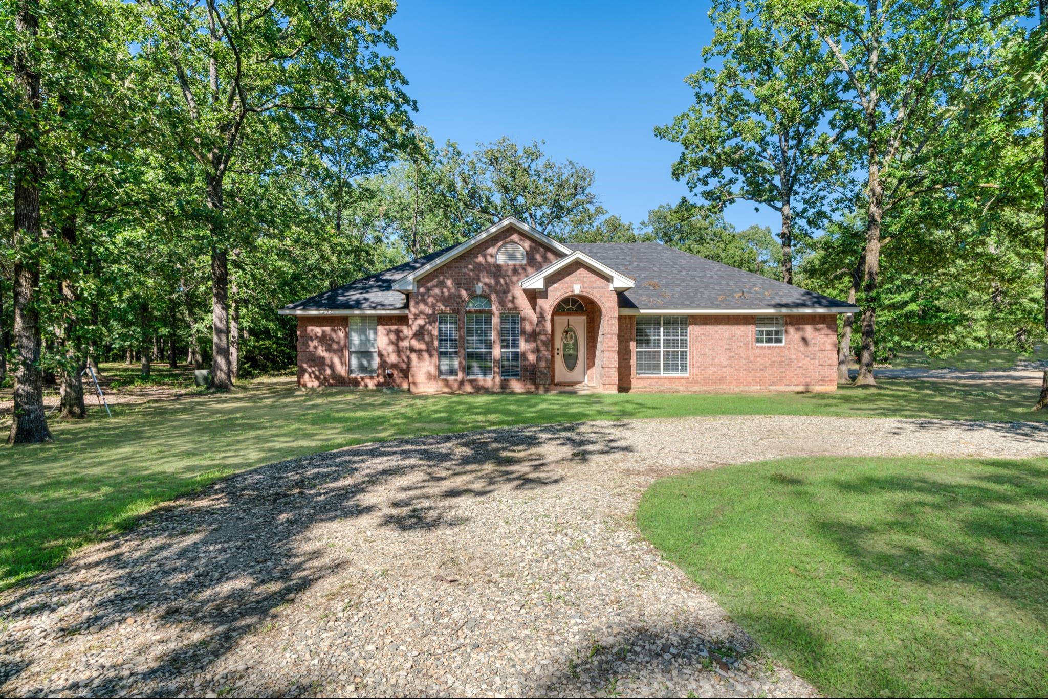 3966 Farm Road 196 N