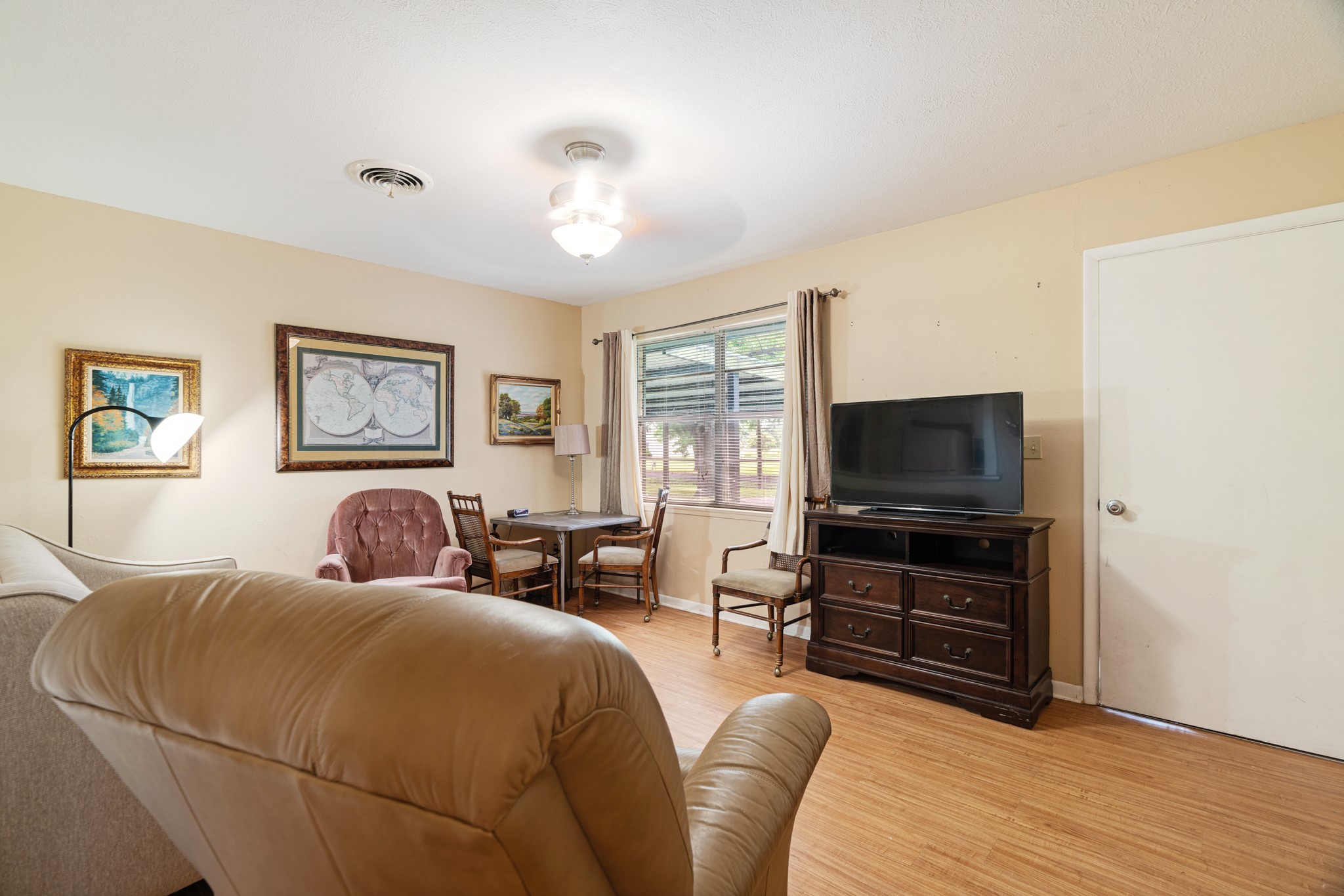 130 1st Street NE