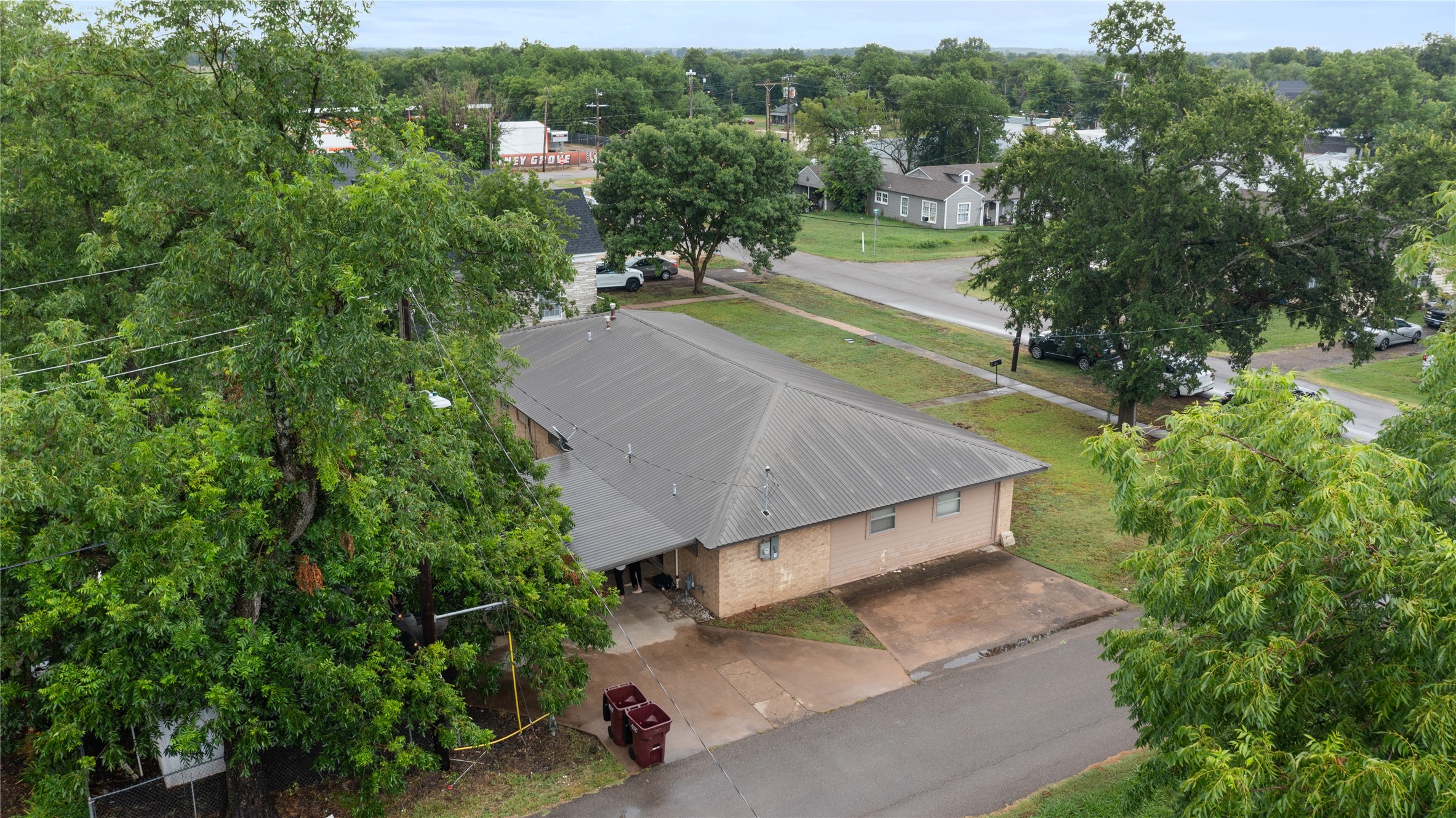 801 Poplar Street