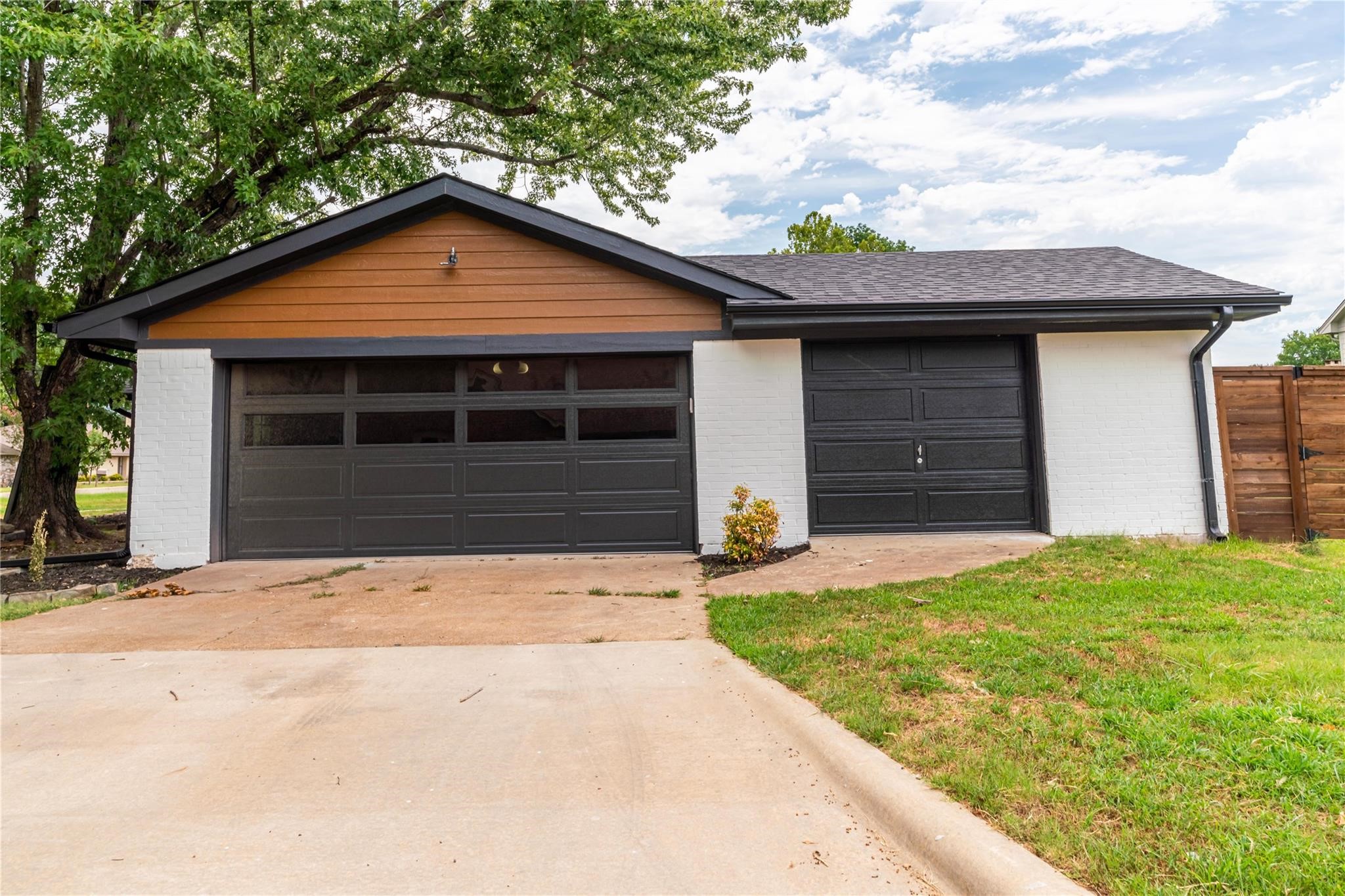 3910 Miranda Drive