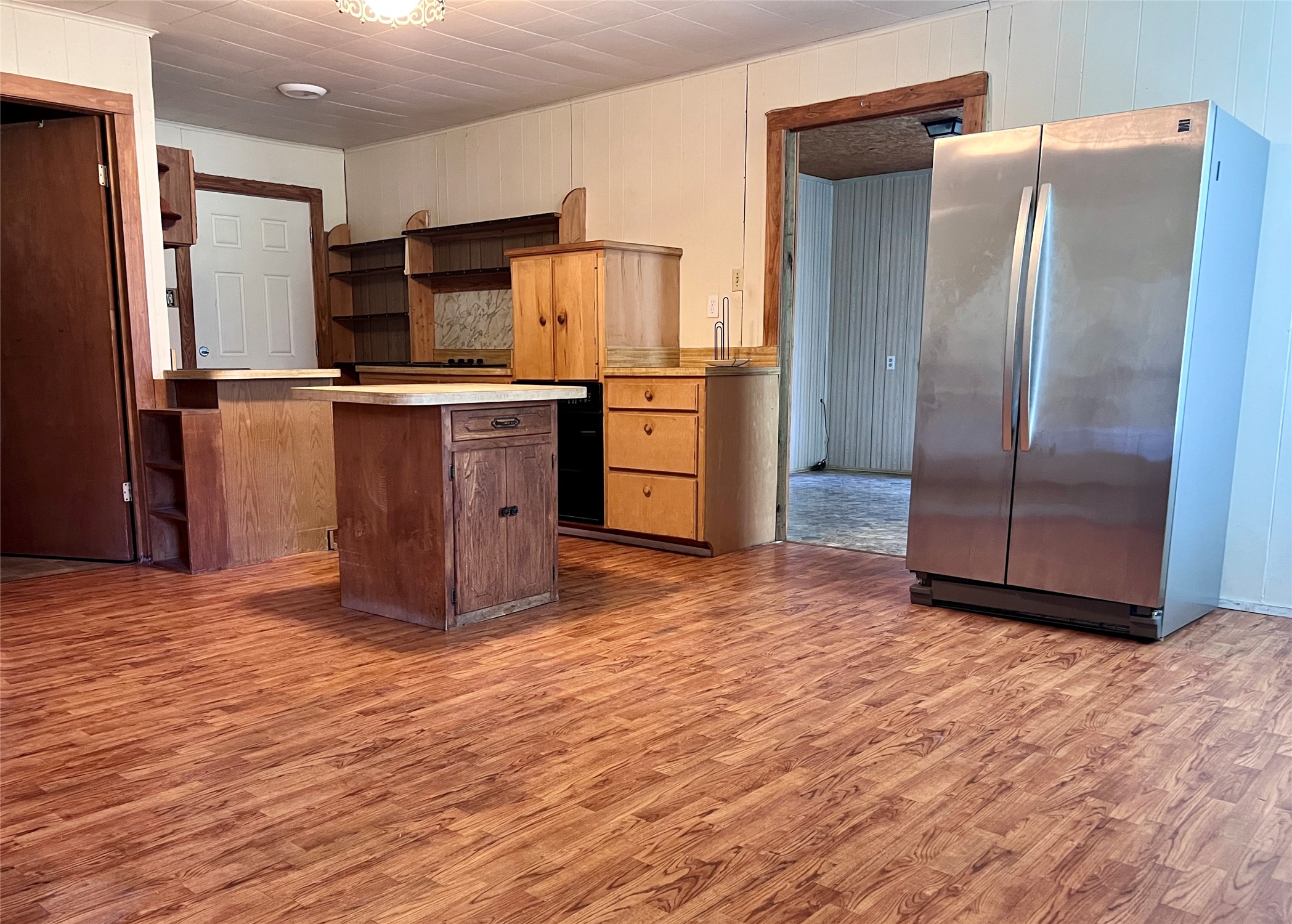6903 Farm Road 1498