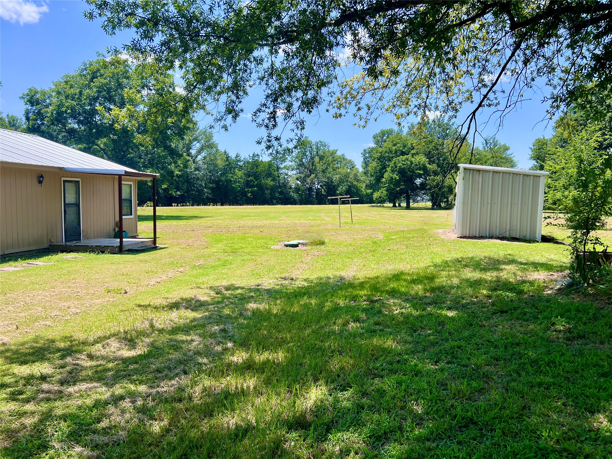 6903 Farm Road 1498