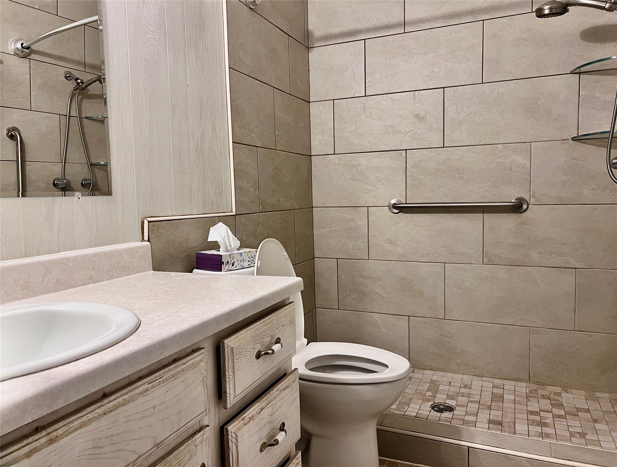 6903 Farm Road 1498