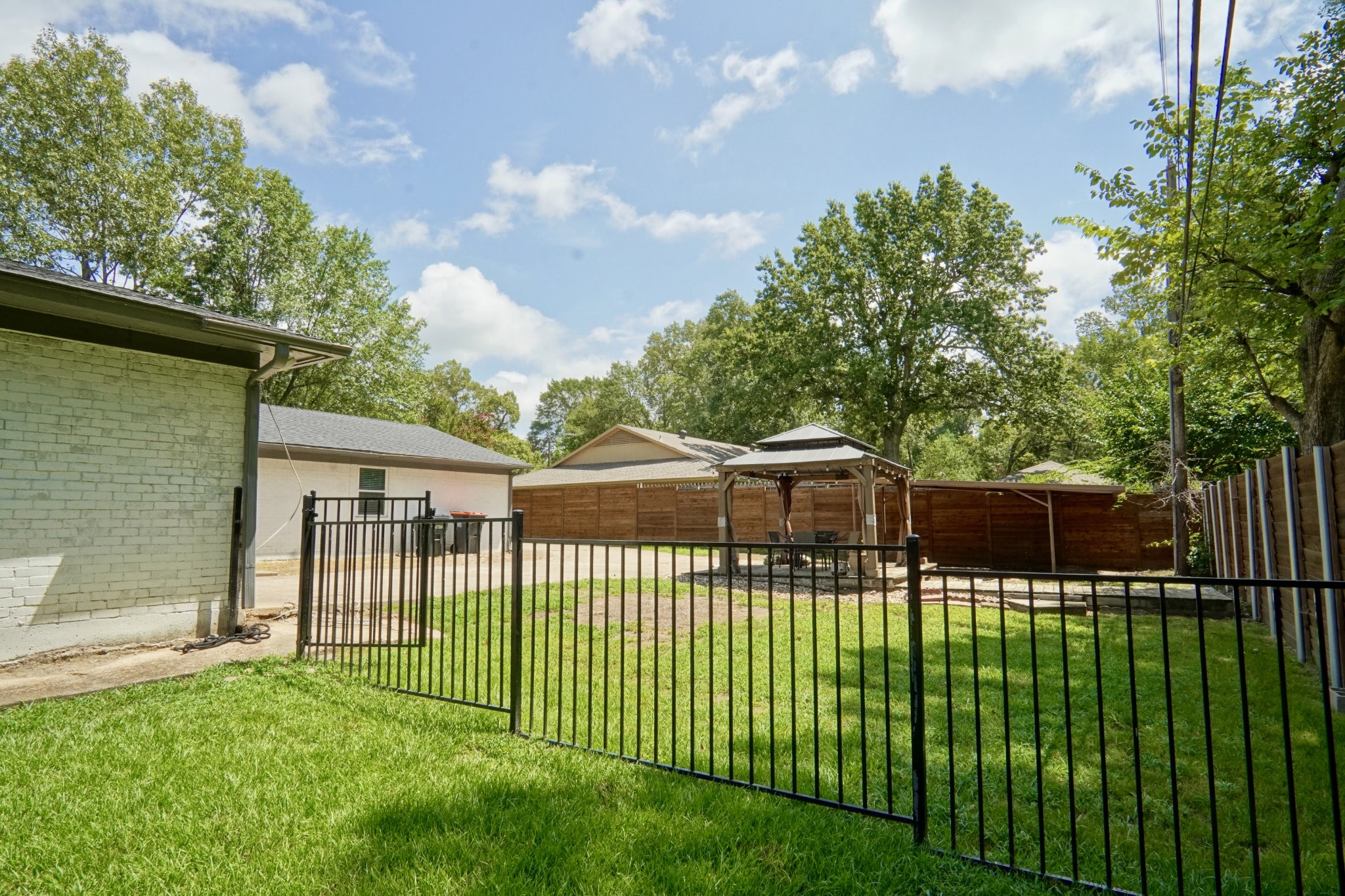 3260 Clark Lane