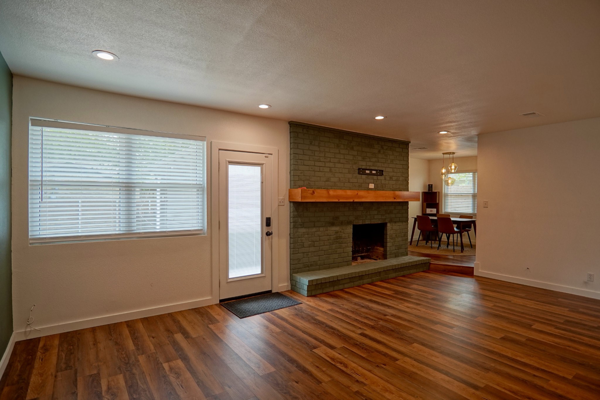 3260 Clark Lane