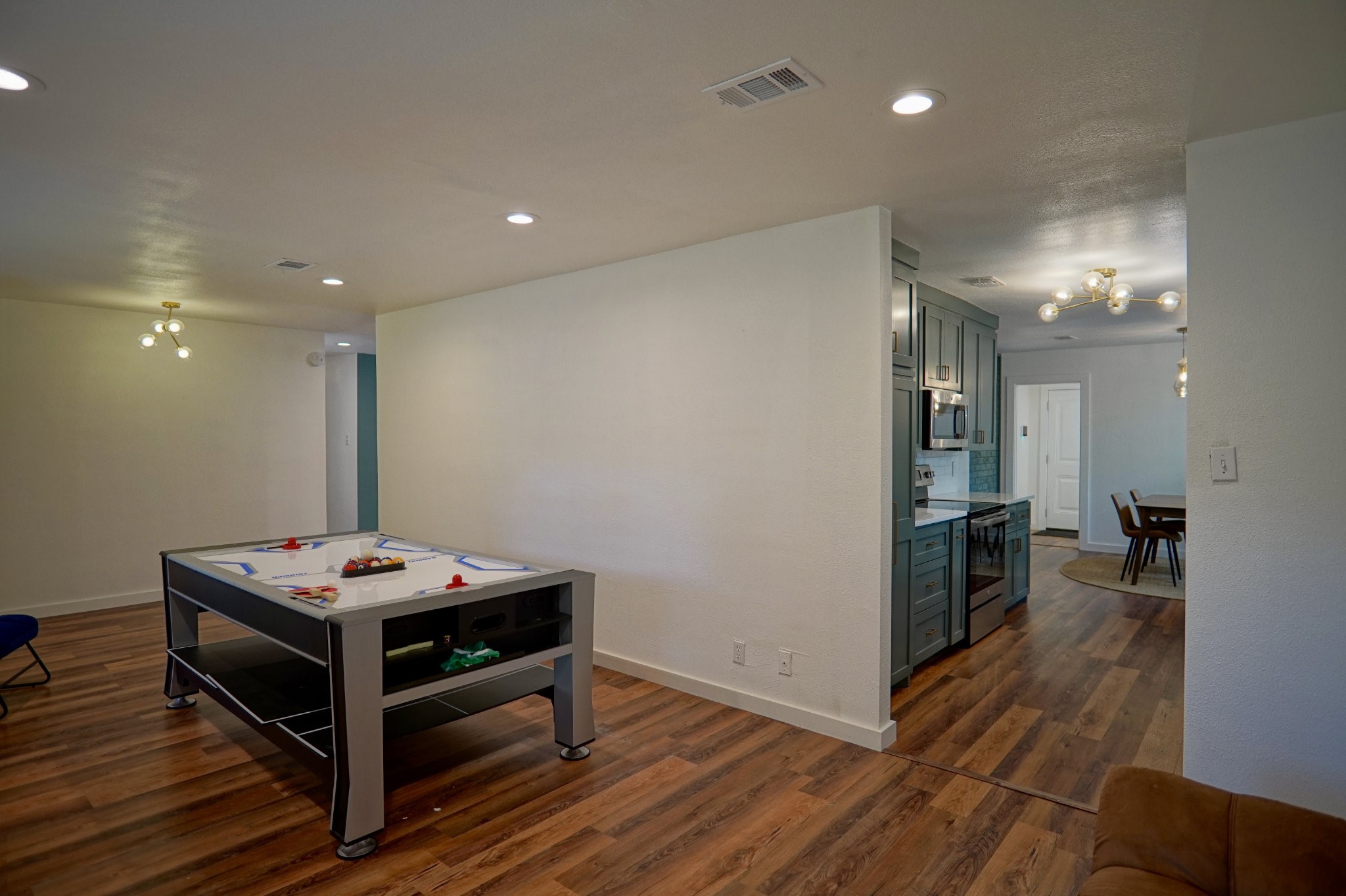 3260 Clark Lane