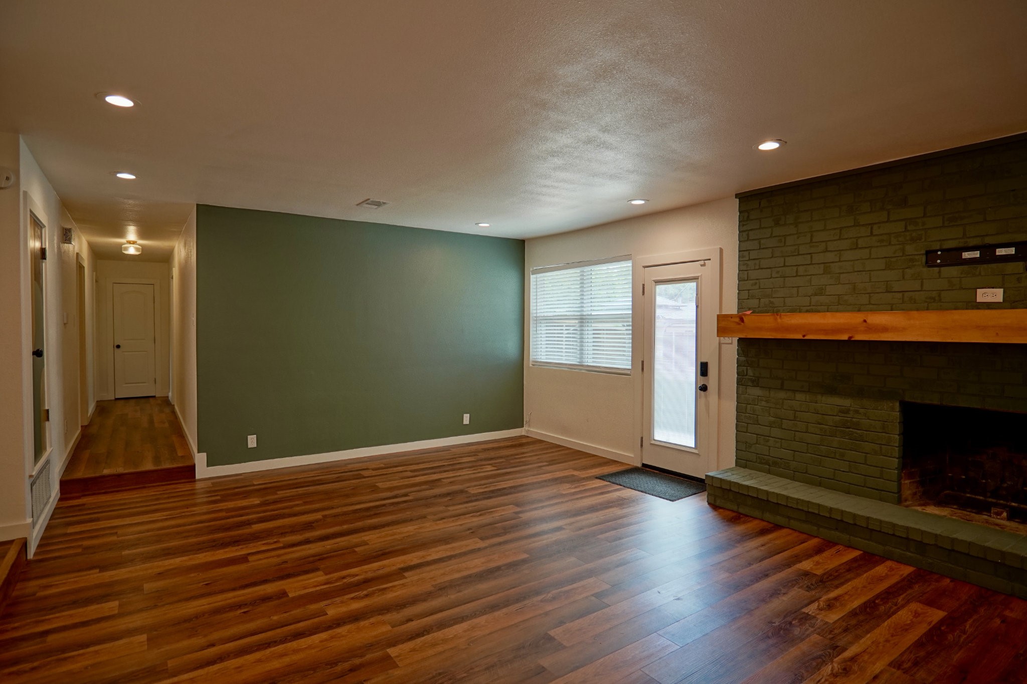 3260 Clark Lane