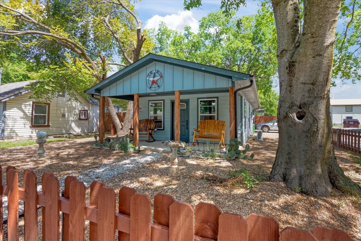 1000 4th Street