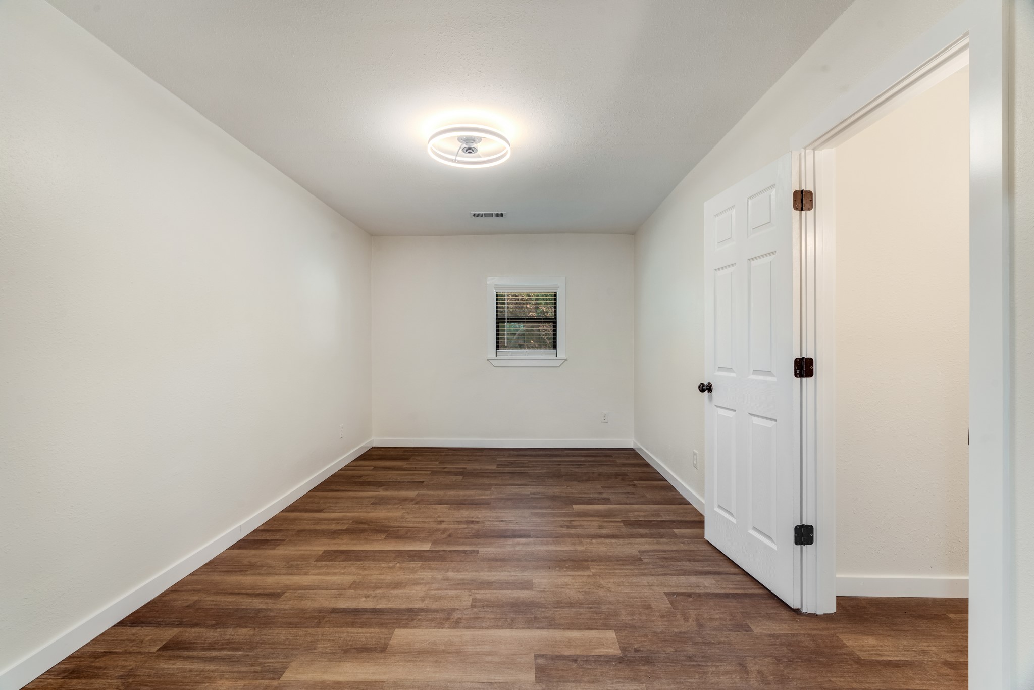 2803 County Road 33900