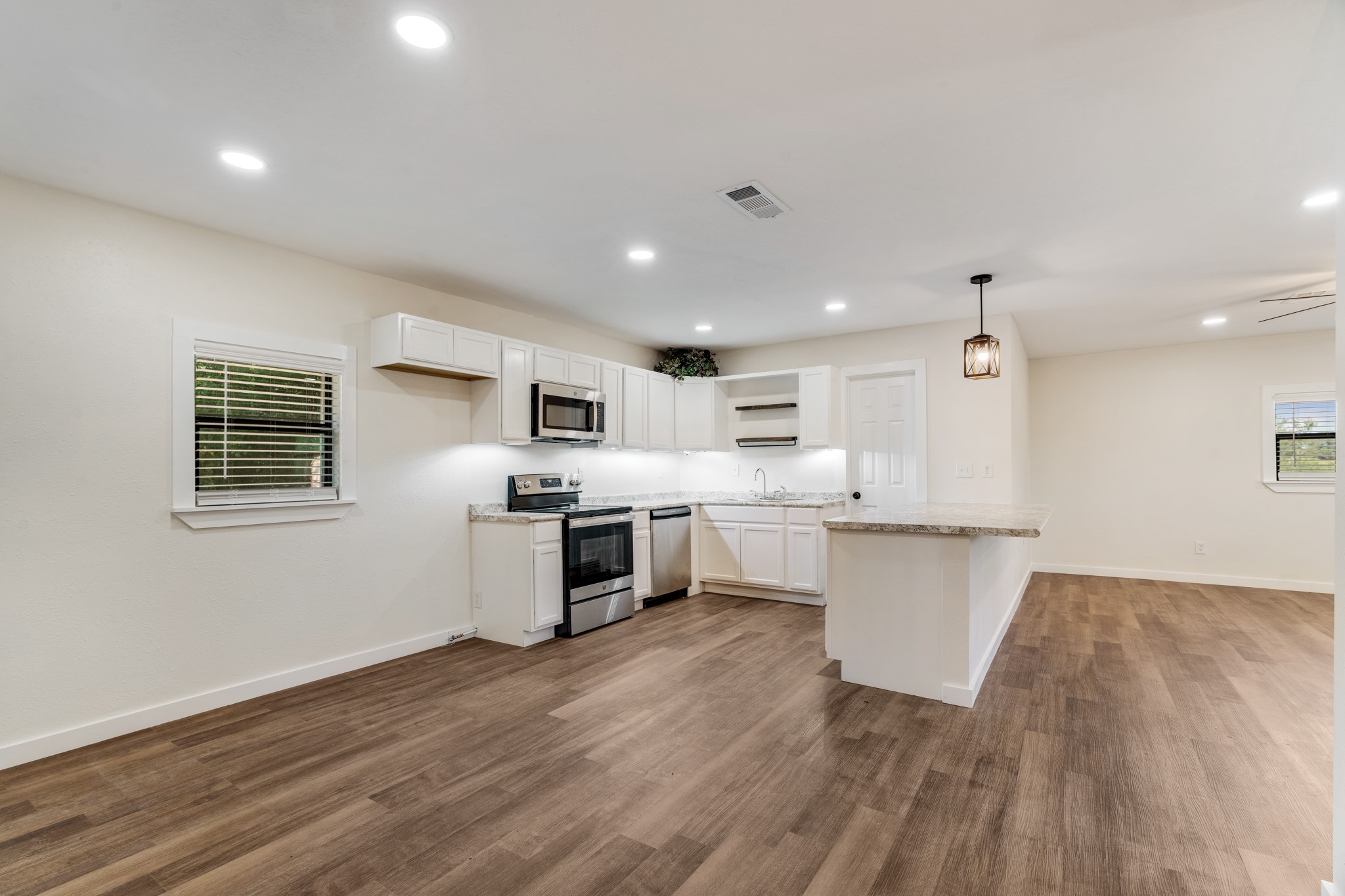 2803 County Road 33900