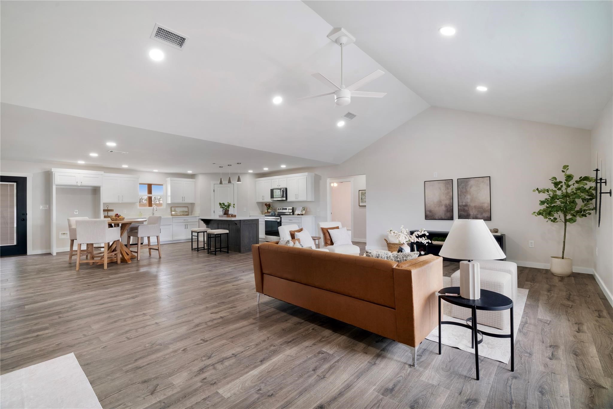 84 Private Road 33039 N