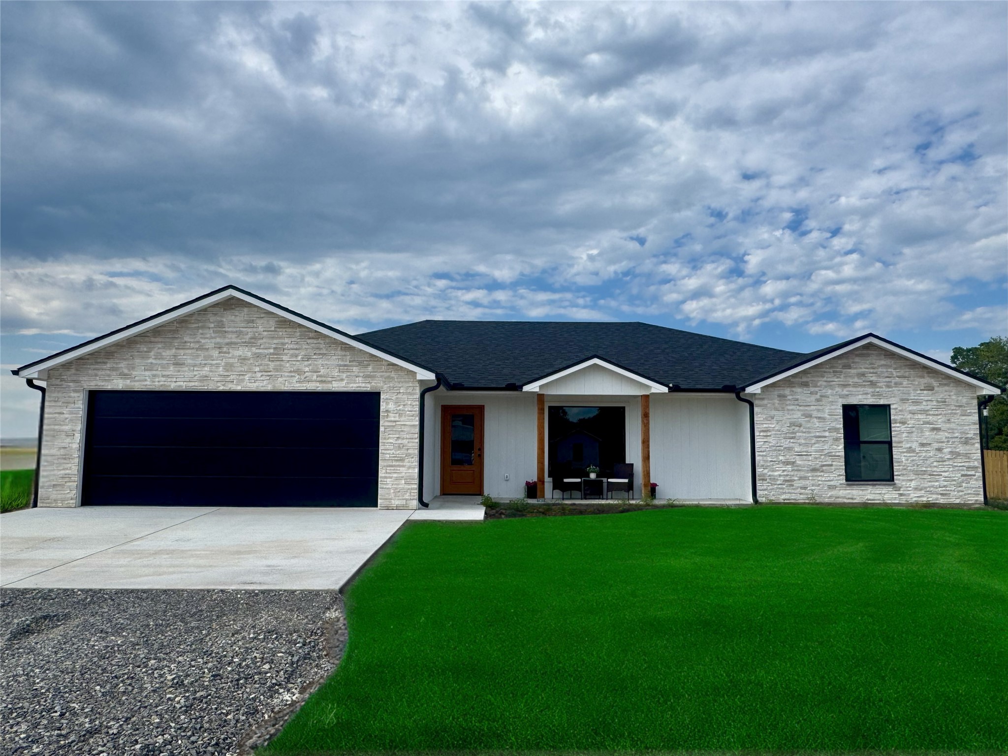 84 Private Road 33039 N