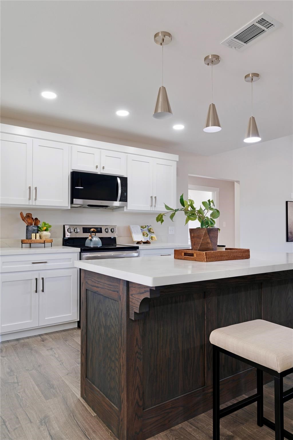 84 Private Road 33039 N
