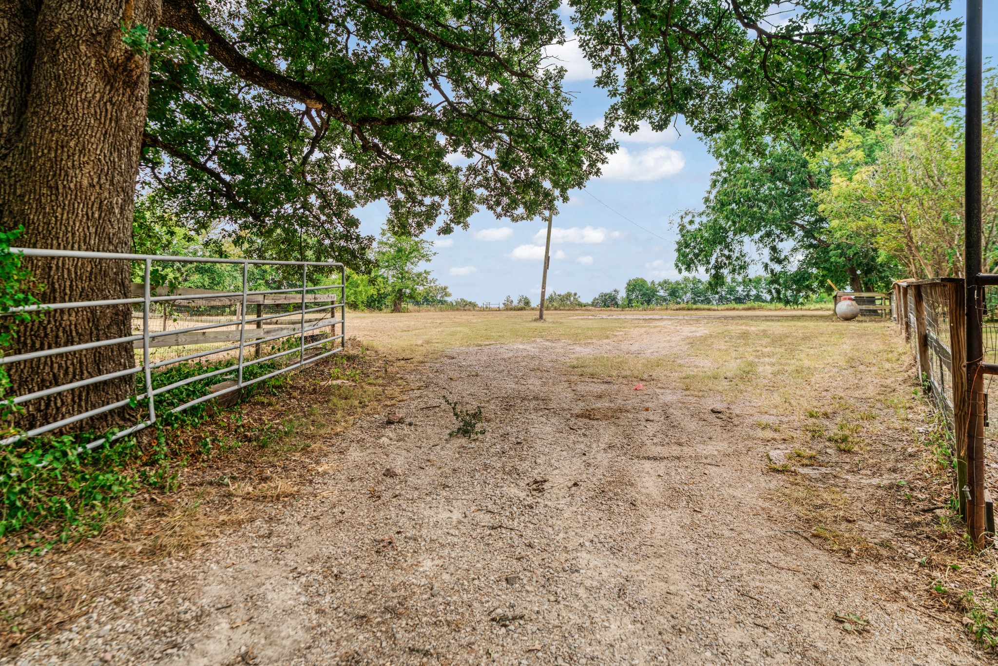 253 COUNTY ROAD 14750