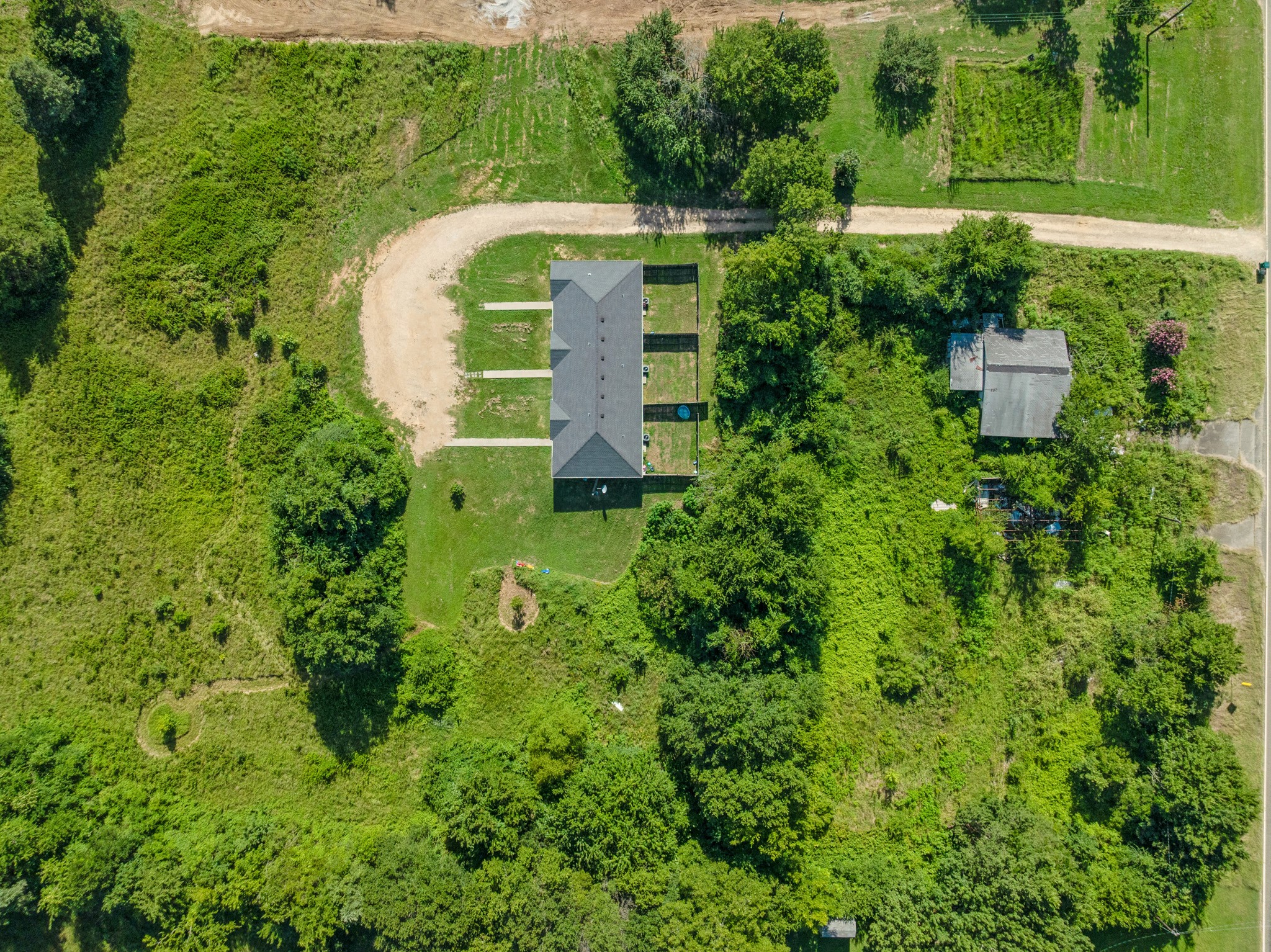 797 Farm Road 1510