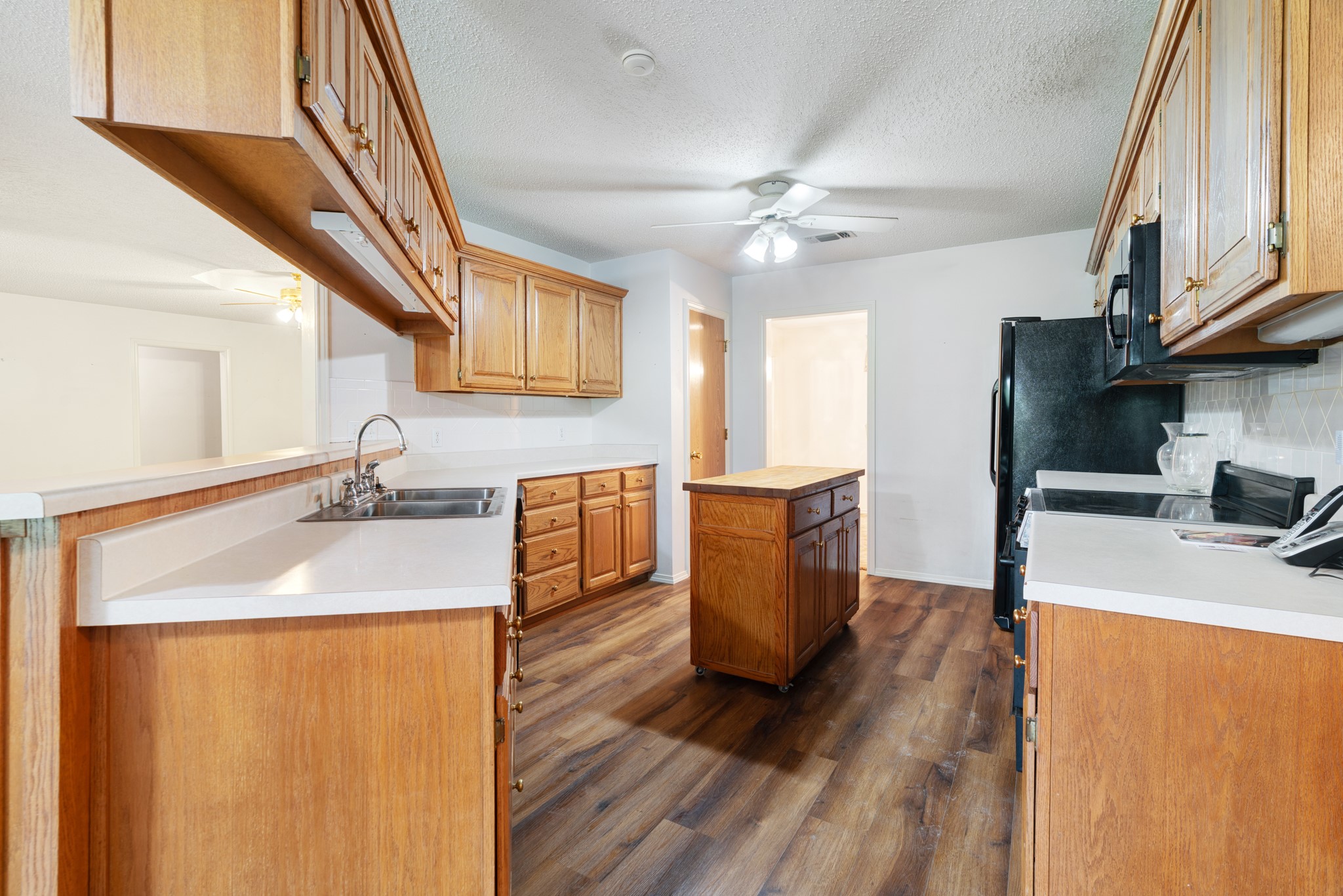 1490 Farm Road 2120