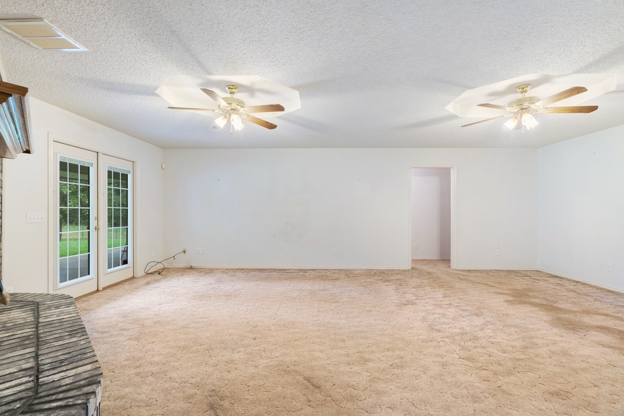 1490 Farm Road 2120