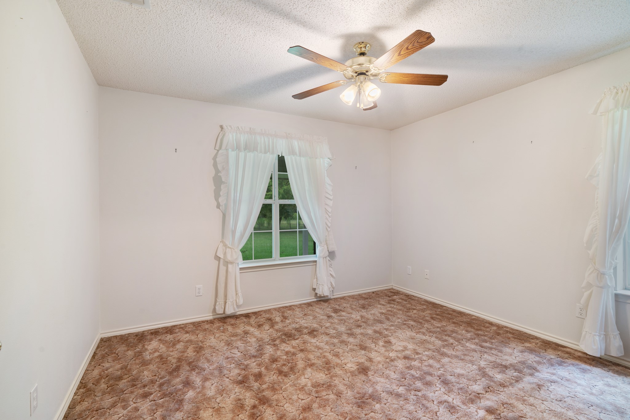 1490 Farm Road 2120