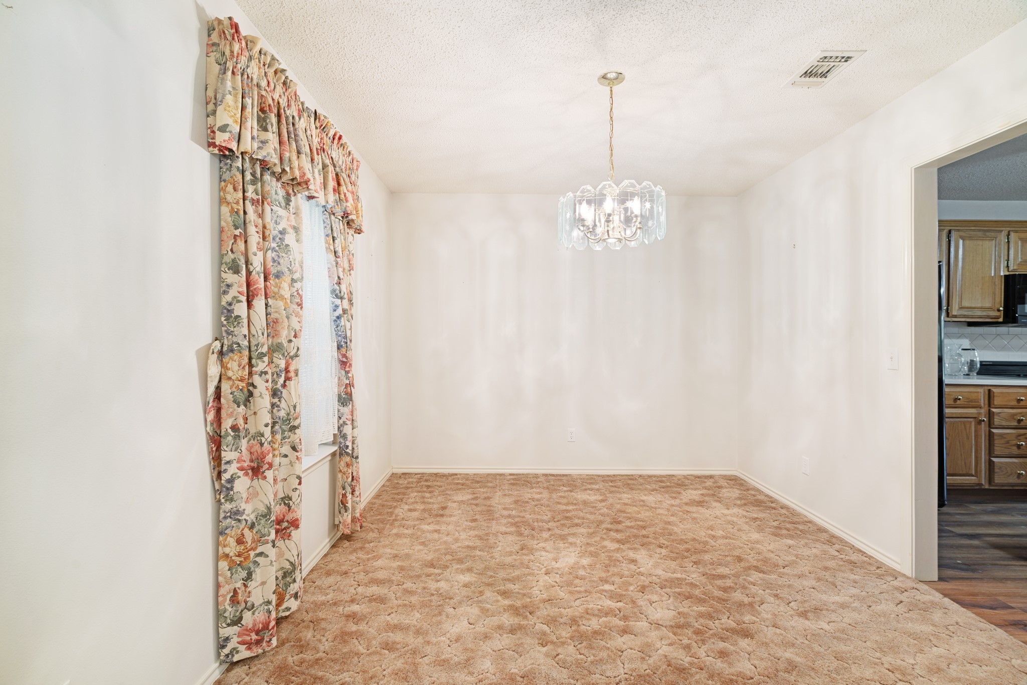1490 Farm Road 2120