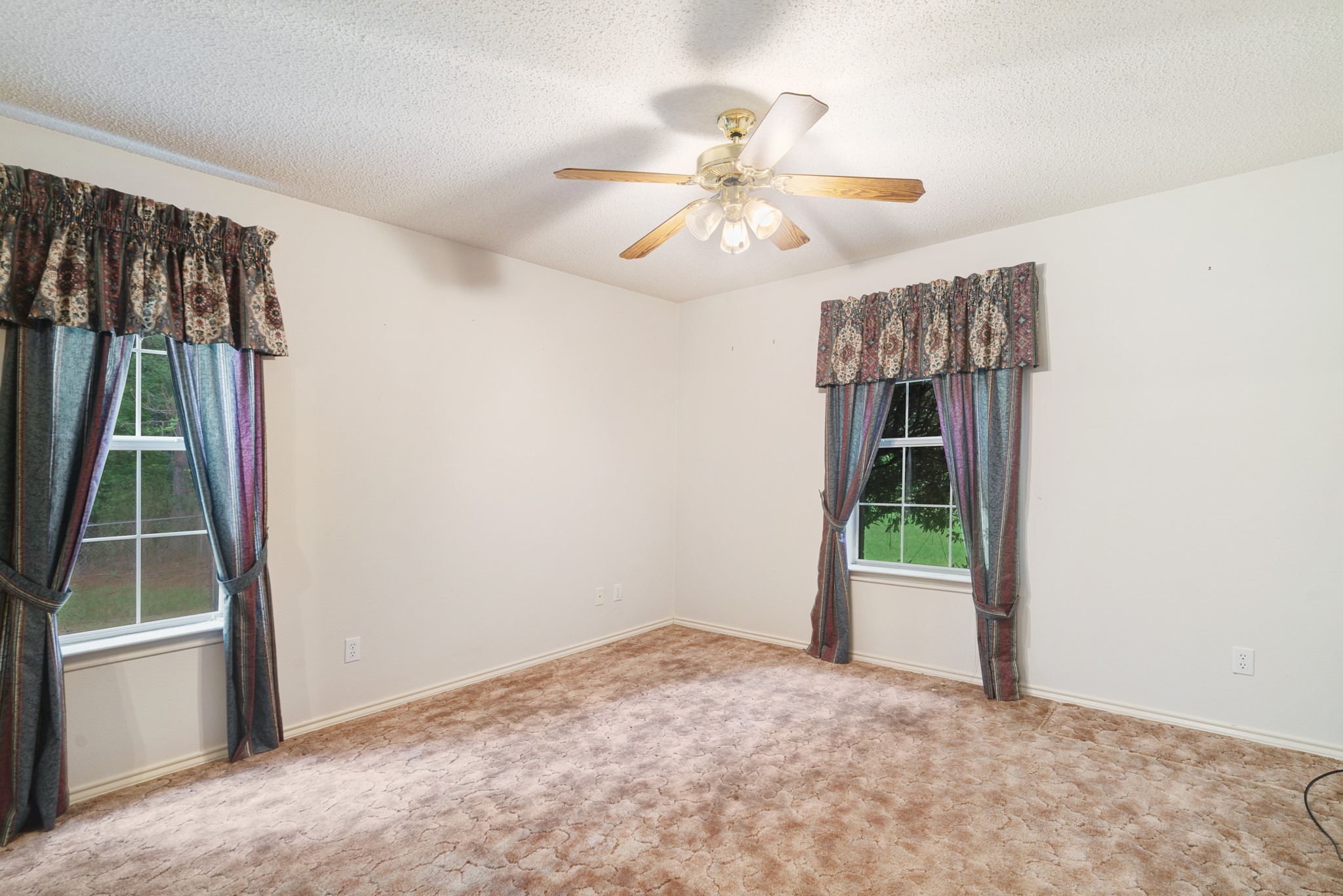 1490 Farm Road 2120