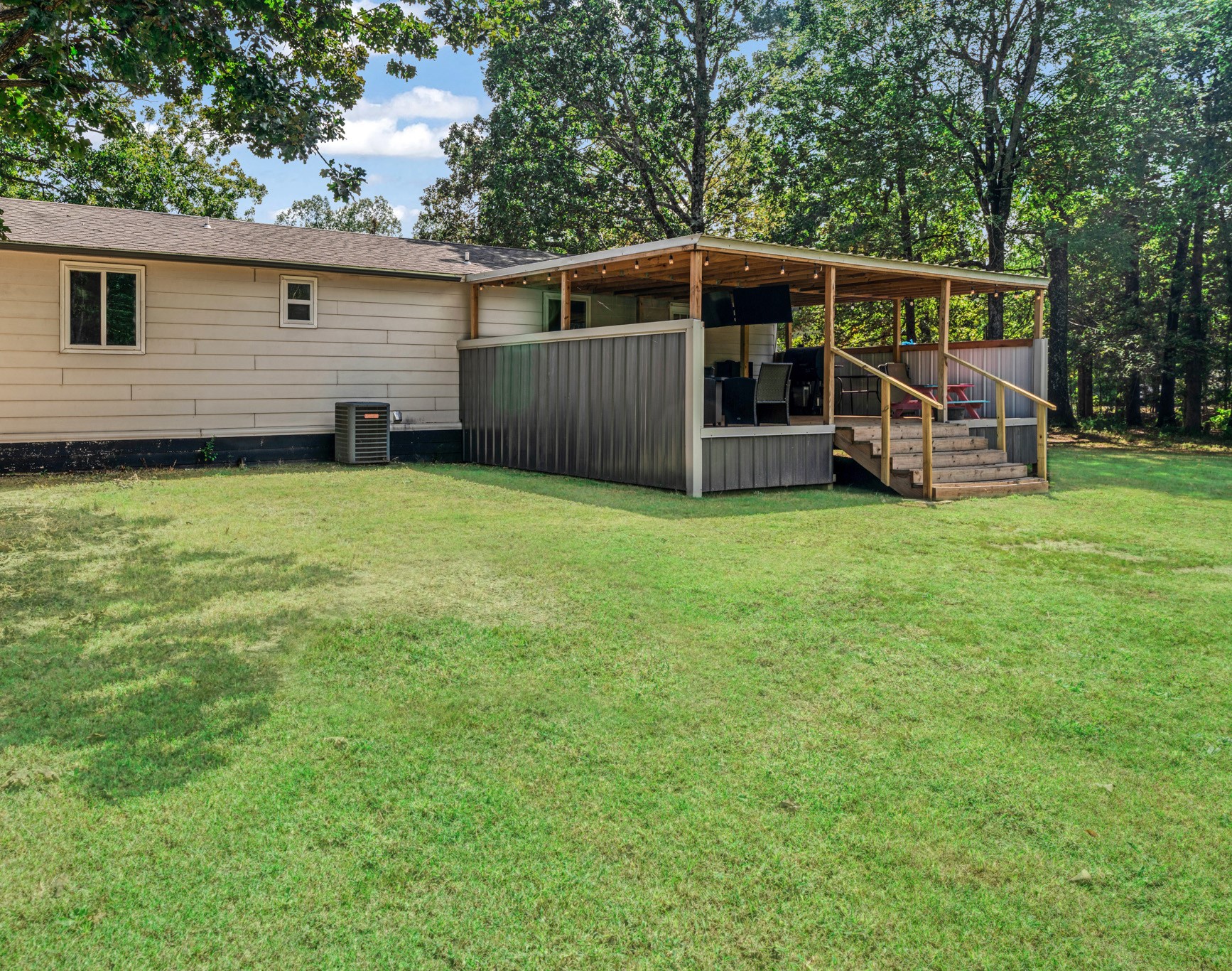 28 PRIVATE ROAD 45075