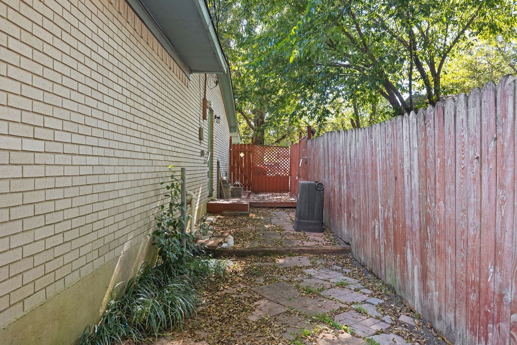 2365 Crescent Drive
