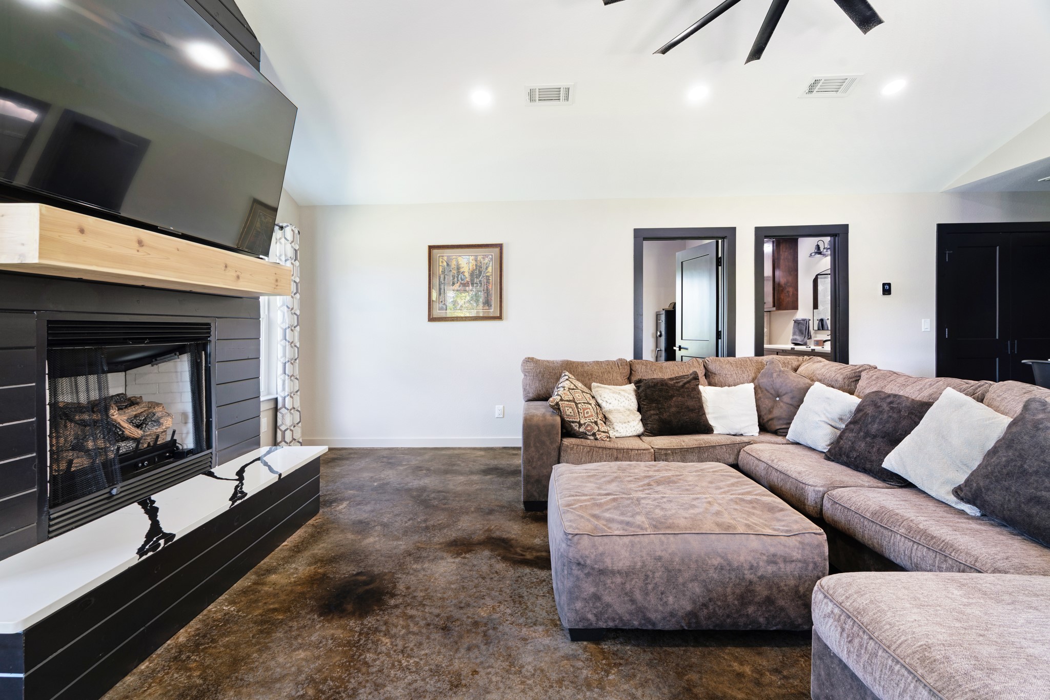 302 COUNTY ROAD 43830
