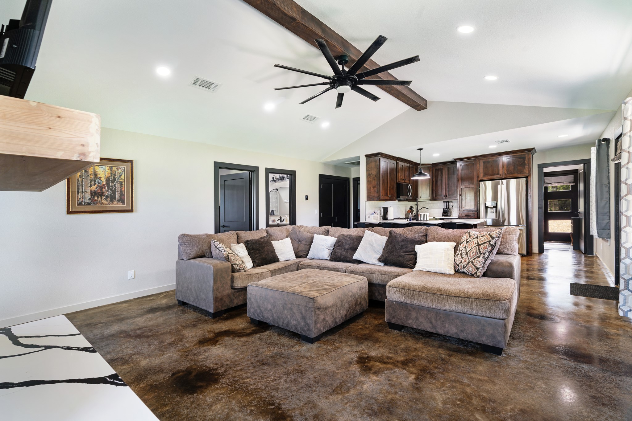 302 COUNTY ROAD 43830