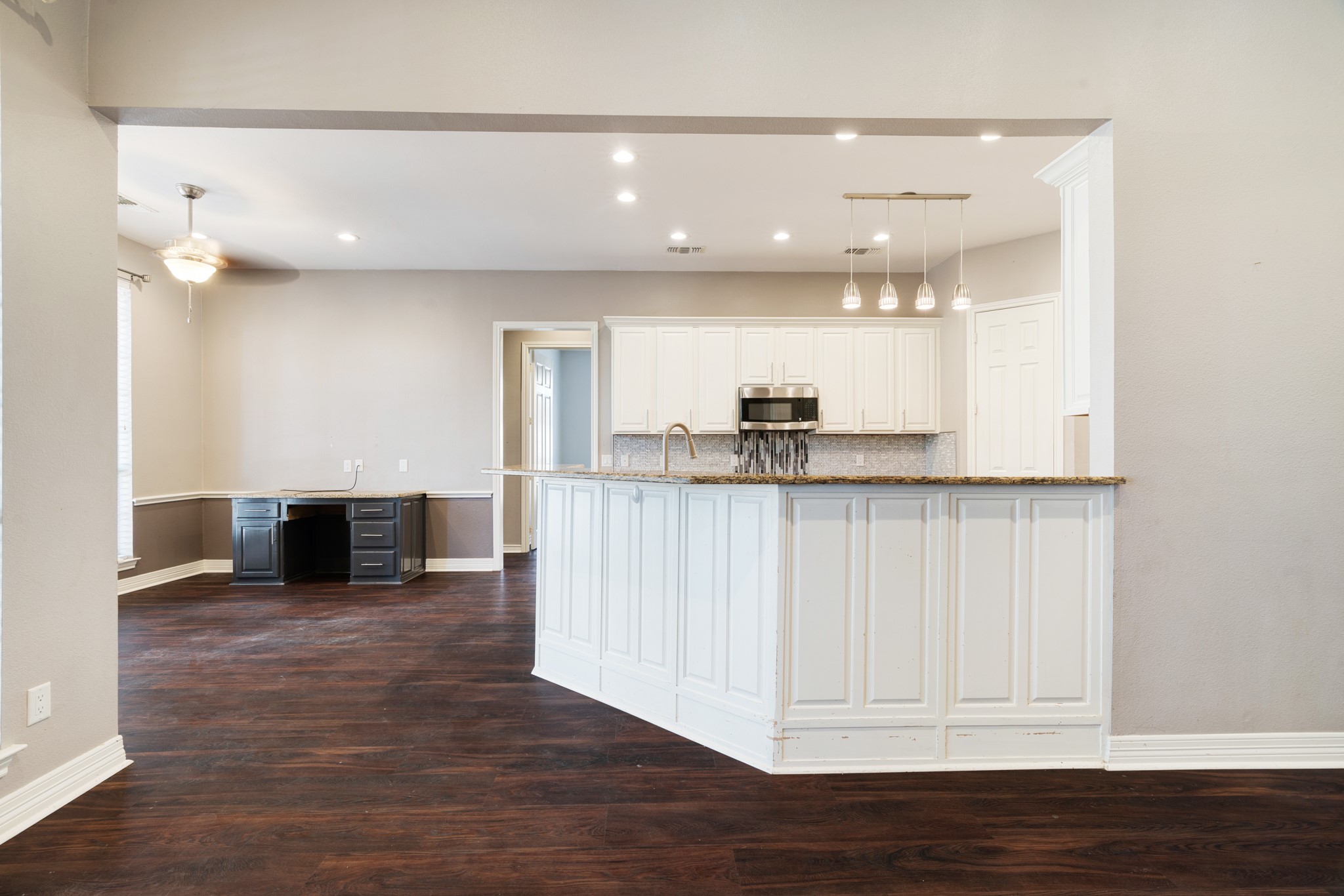 3725 Woodland Lane