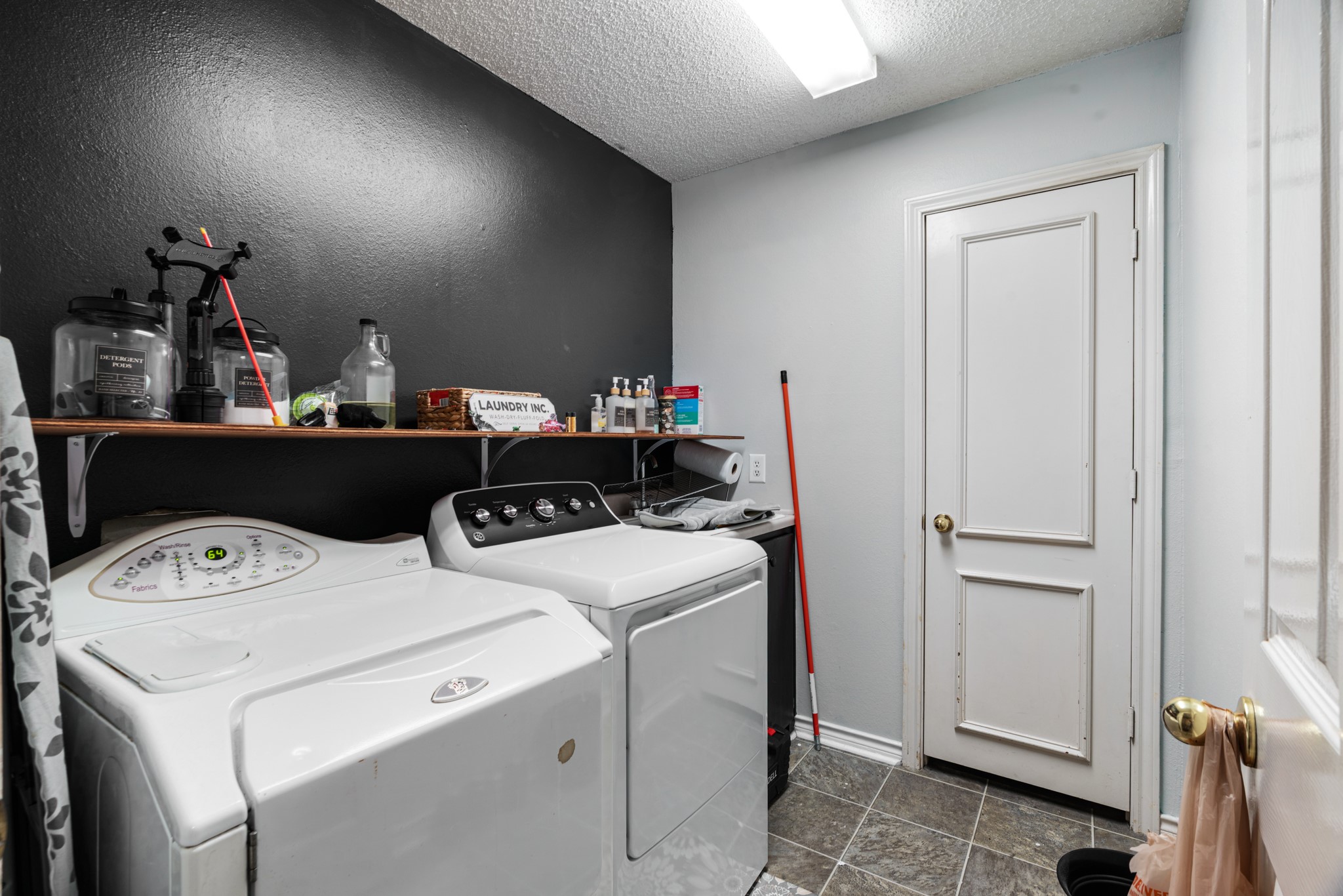 3325 Farm Road 194