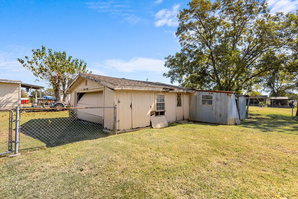 218 E Maple Street