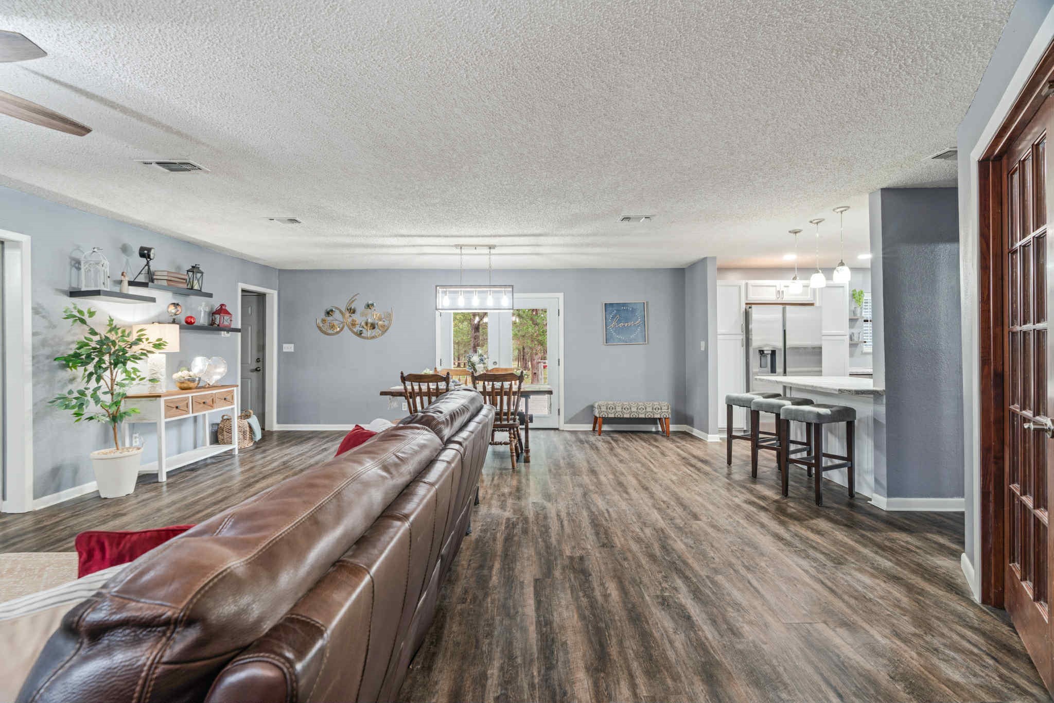 121 County Road 42370