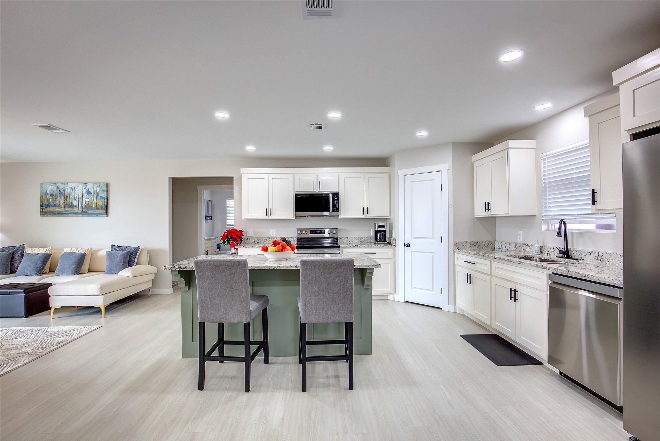 521 Private Road 24977