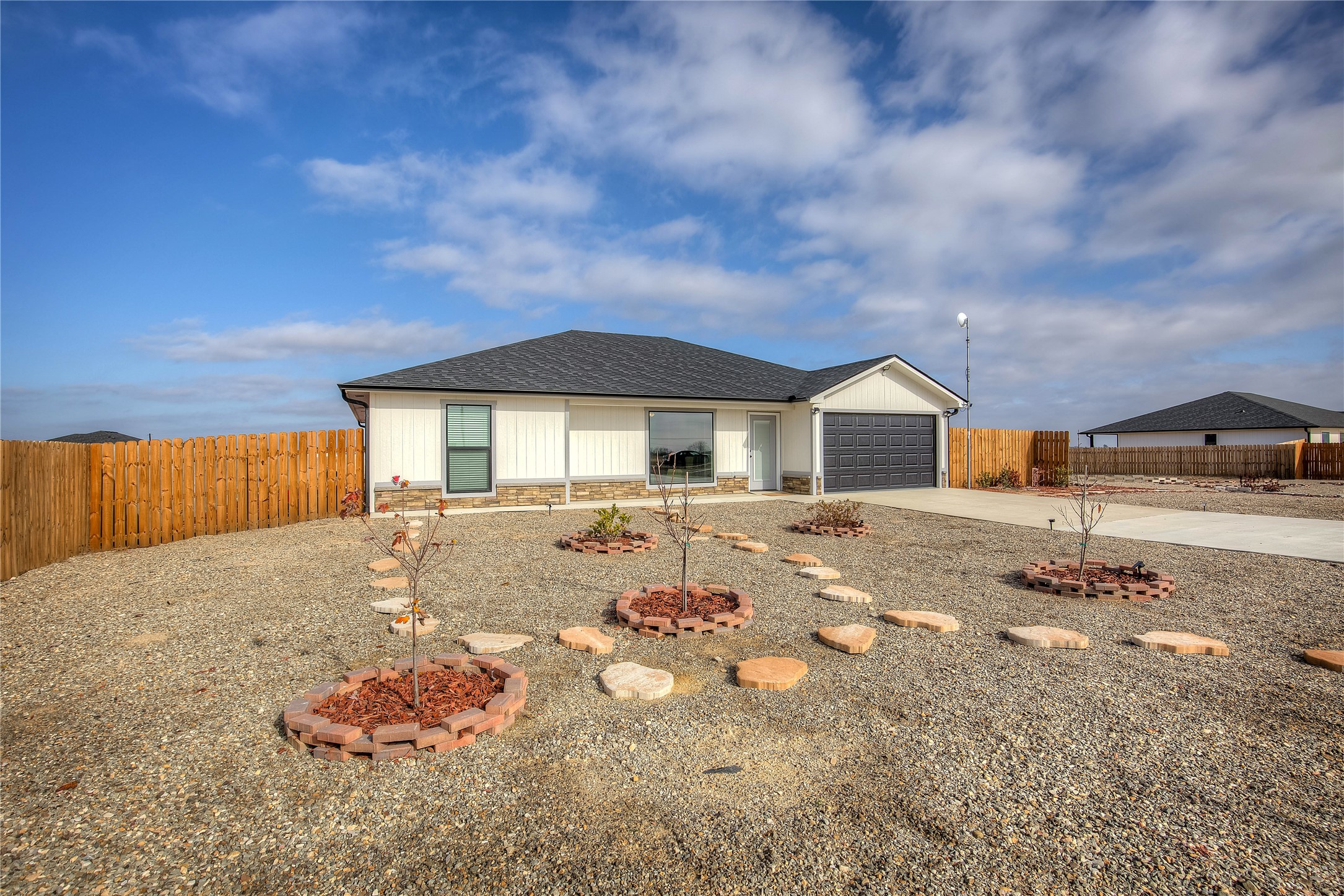 521 Private Road 24977