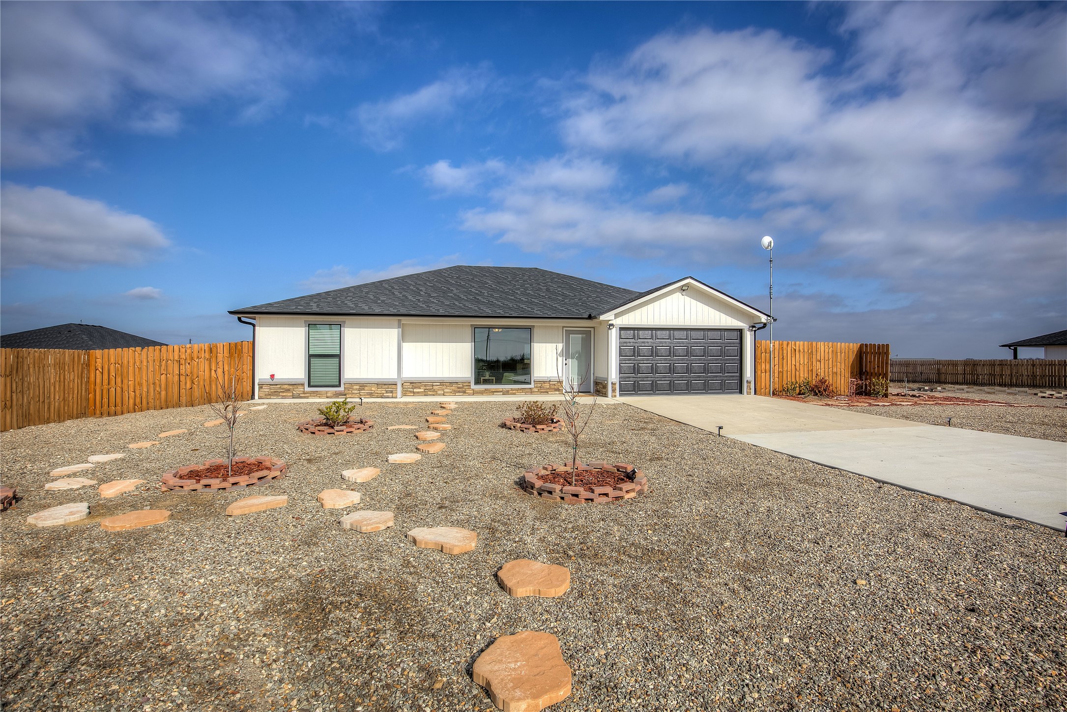 521 Private Road 24977