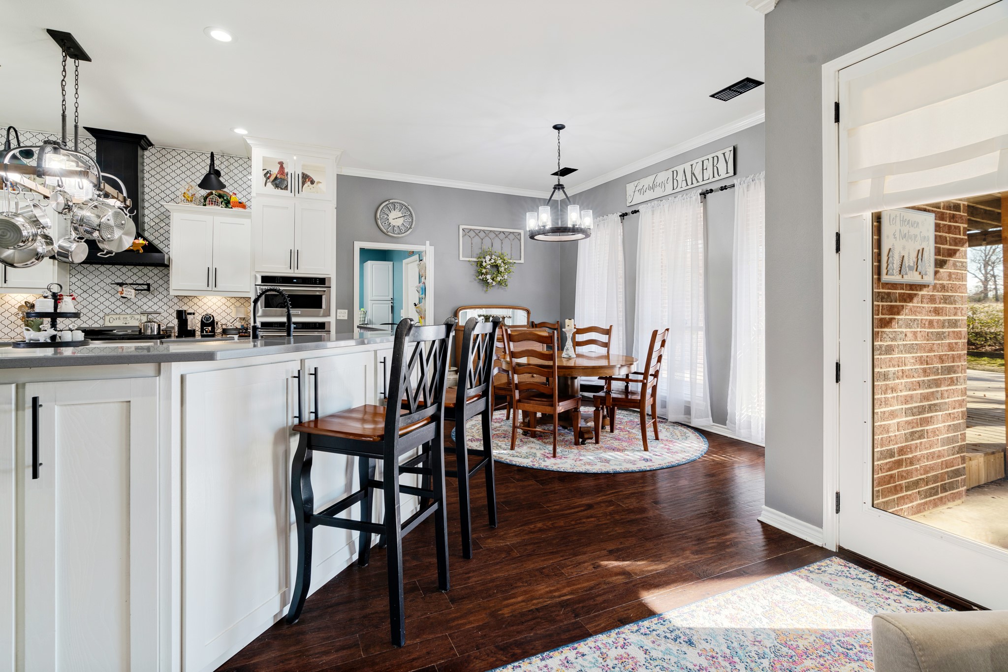 3740 Woodland Lane