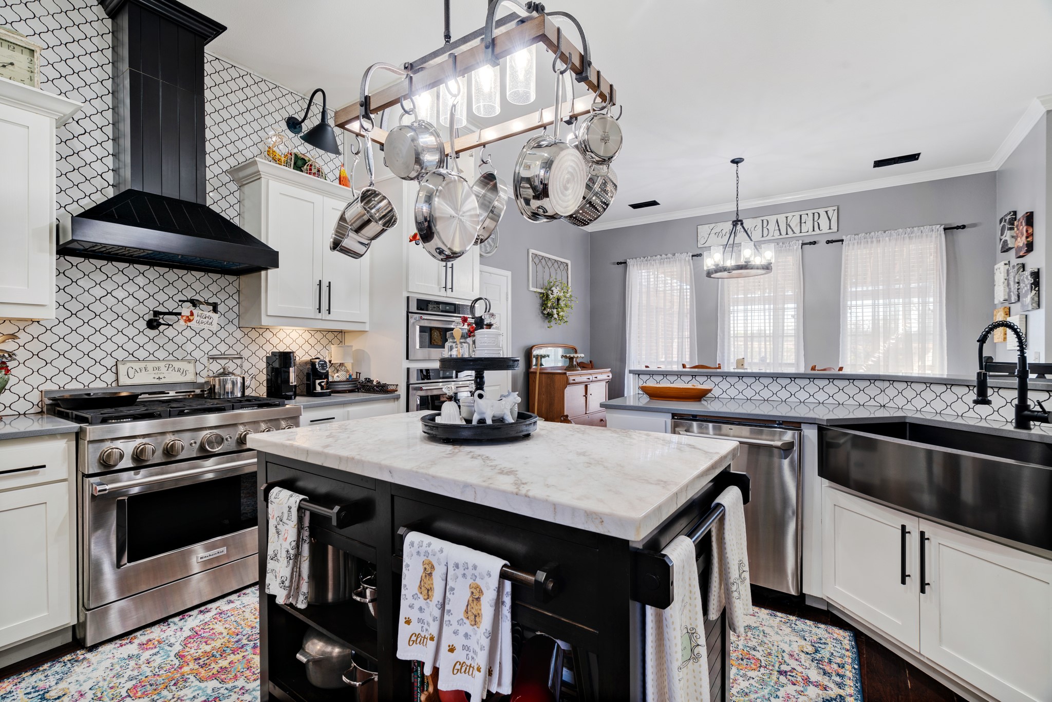 3740 Woodland Lane
