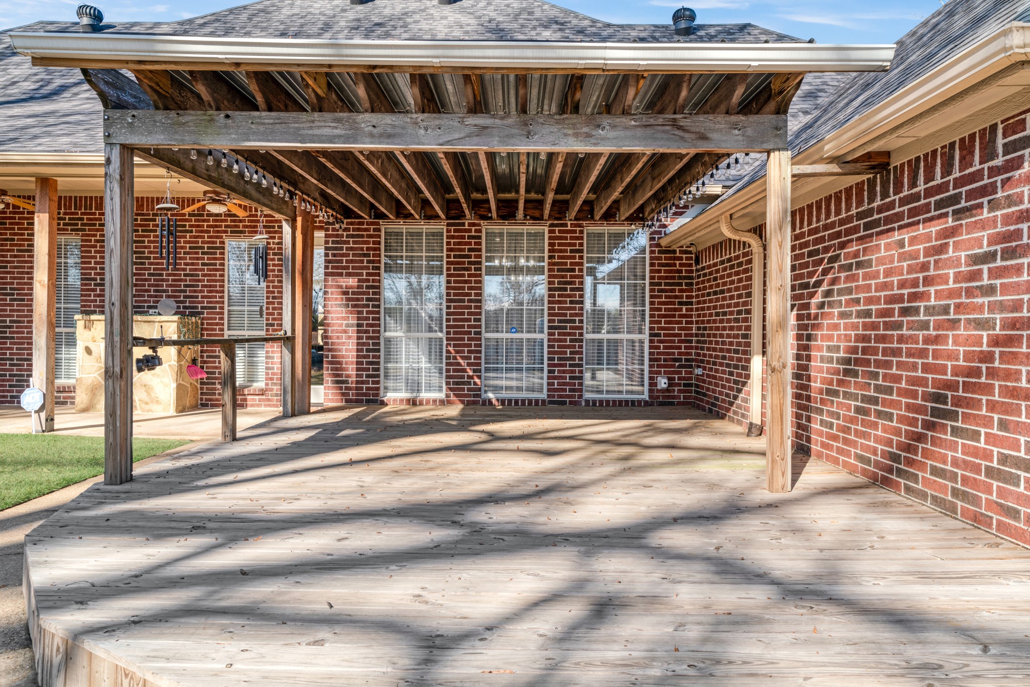 3740 Woodland Lane