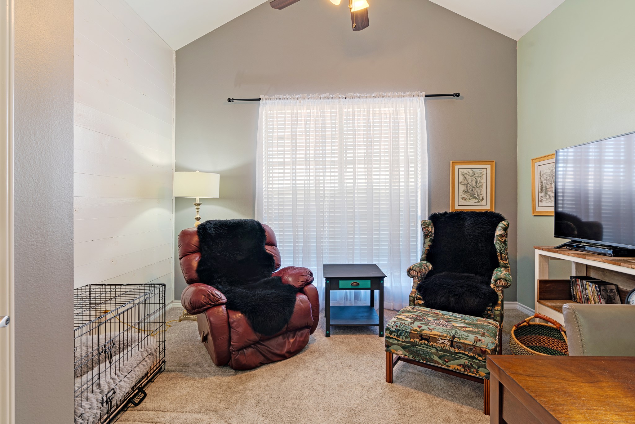 3740 Woodland Lane