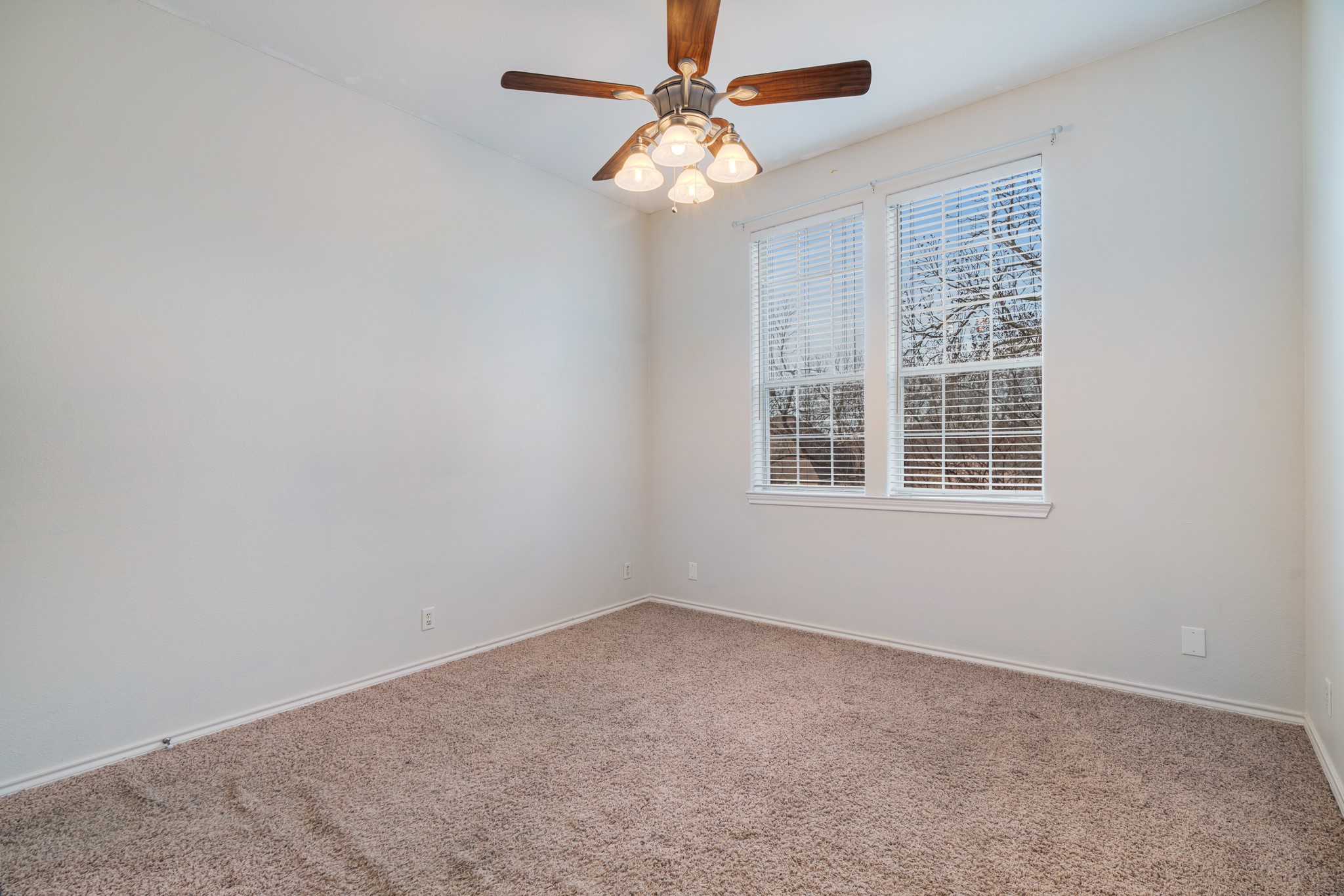 512 Brookes Way
