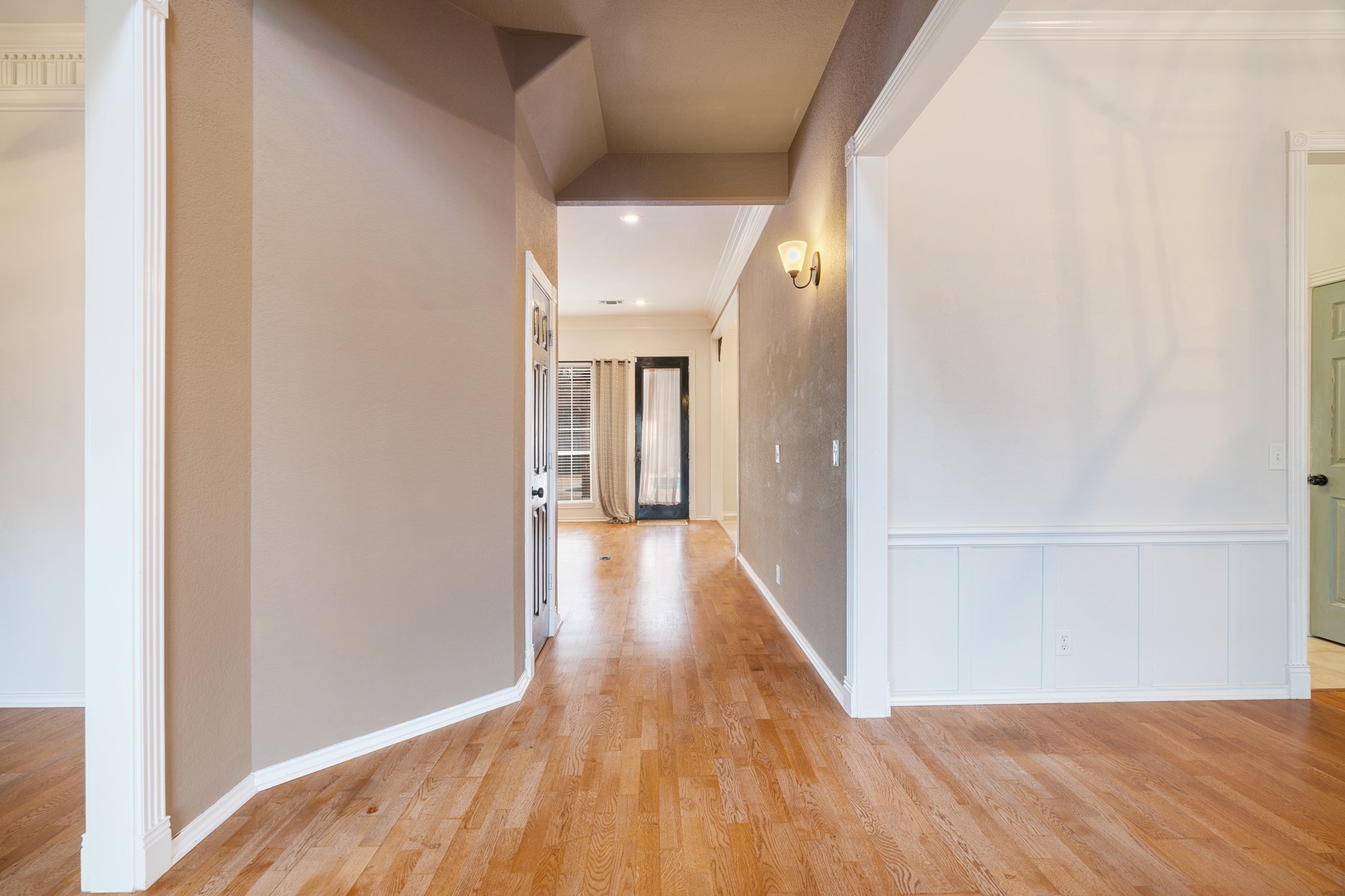 512 Brookes Way