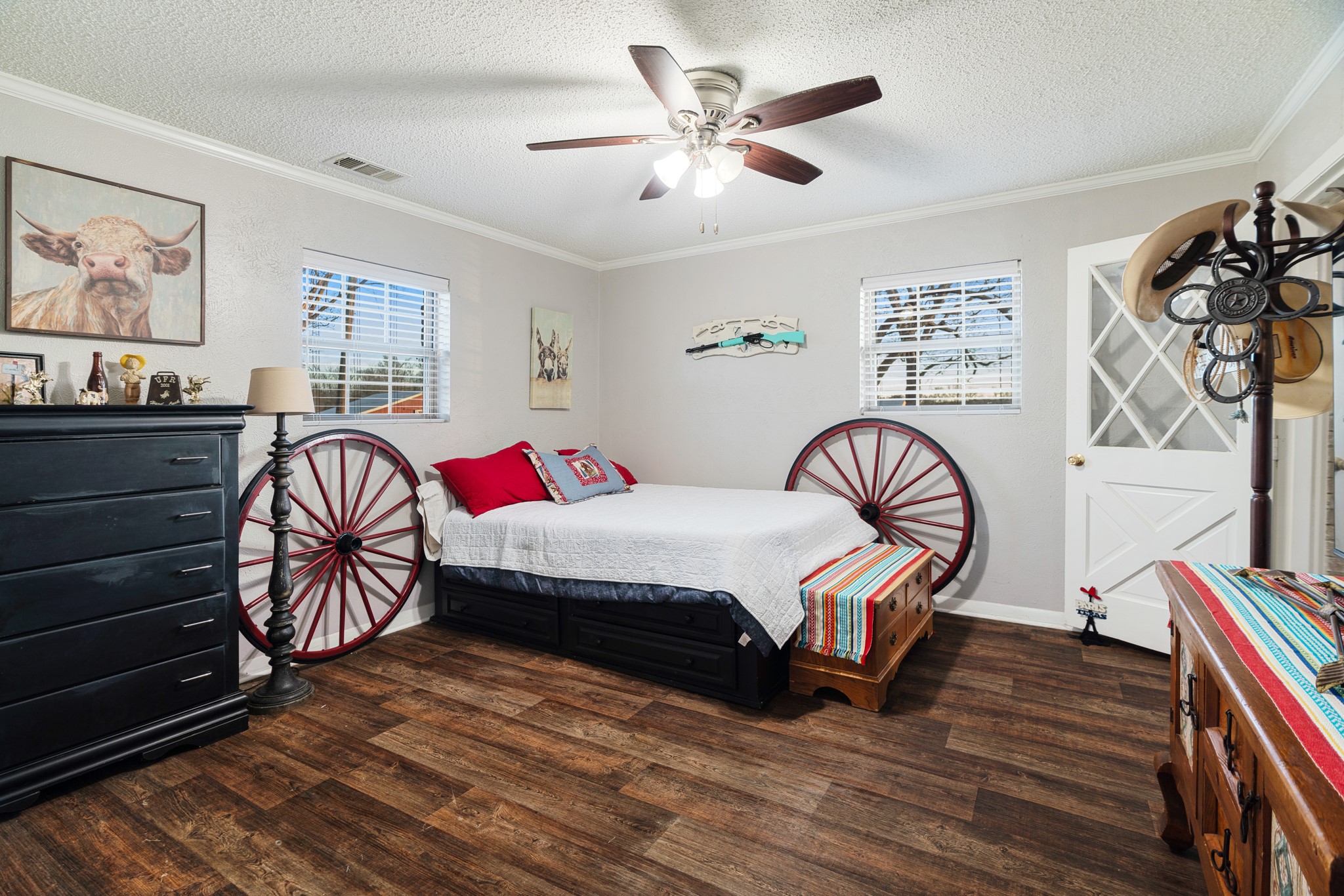 9216 Farm Road 195